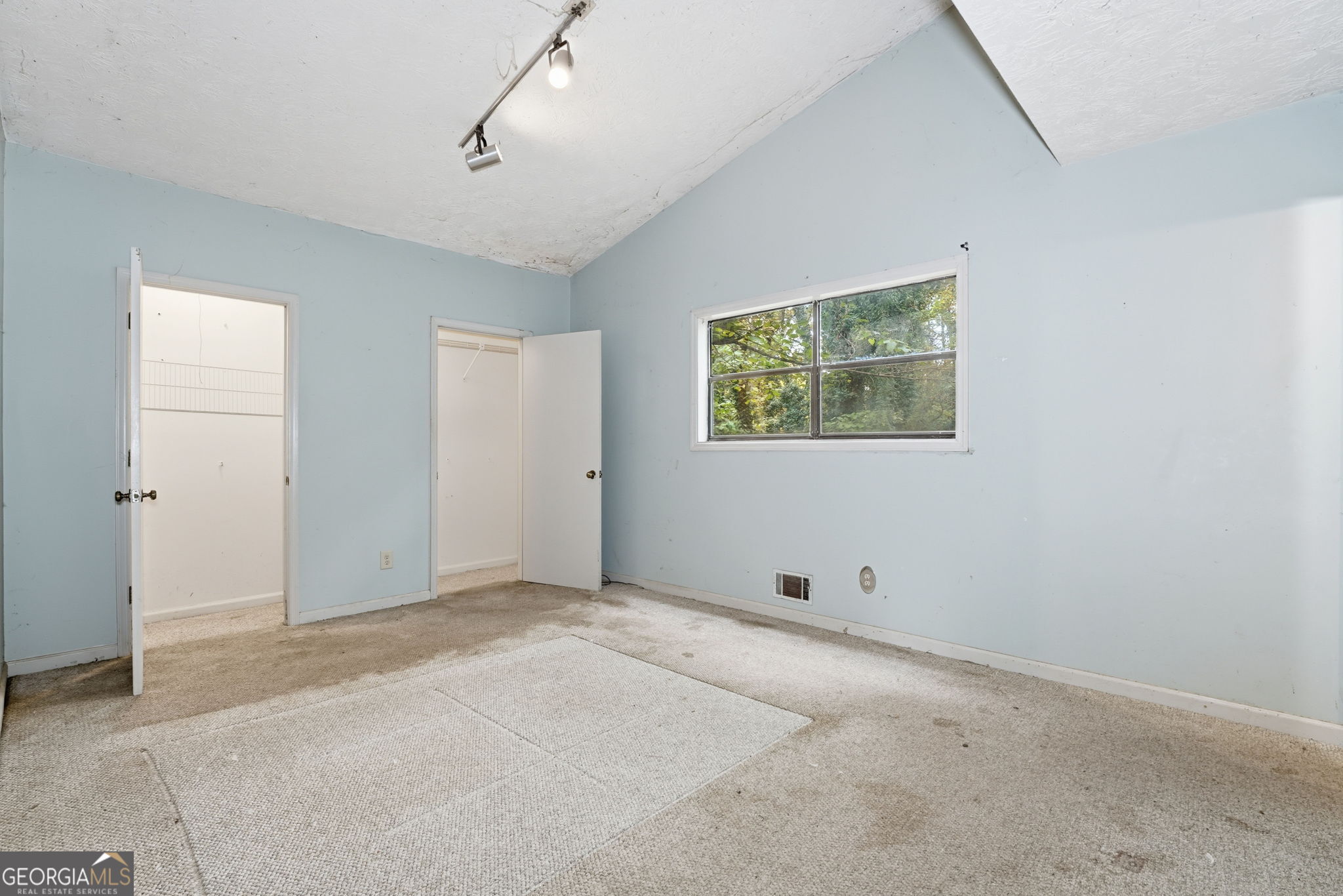 767 Starmist Court NE