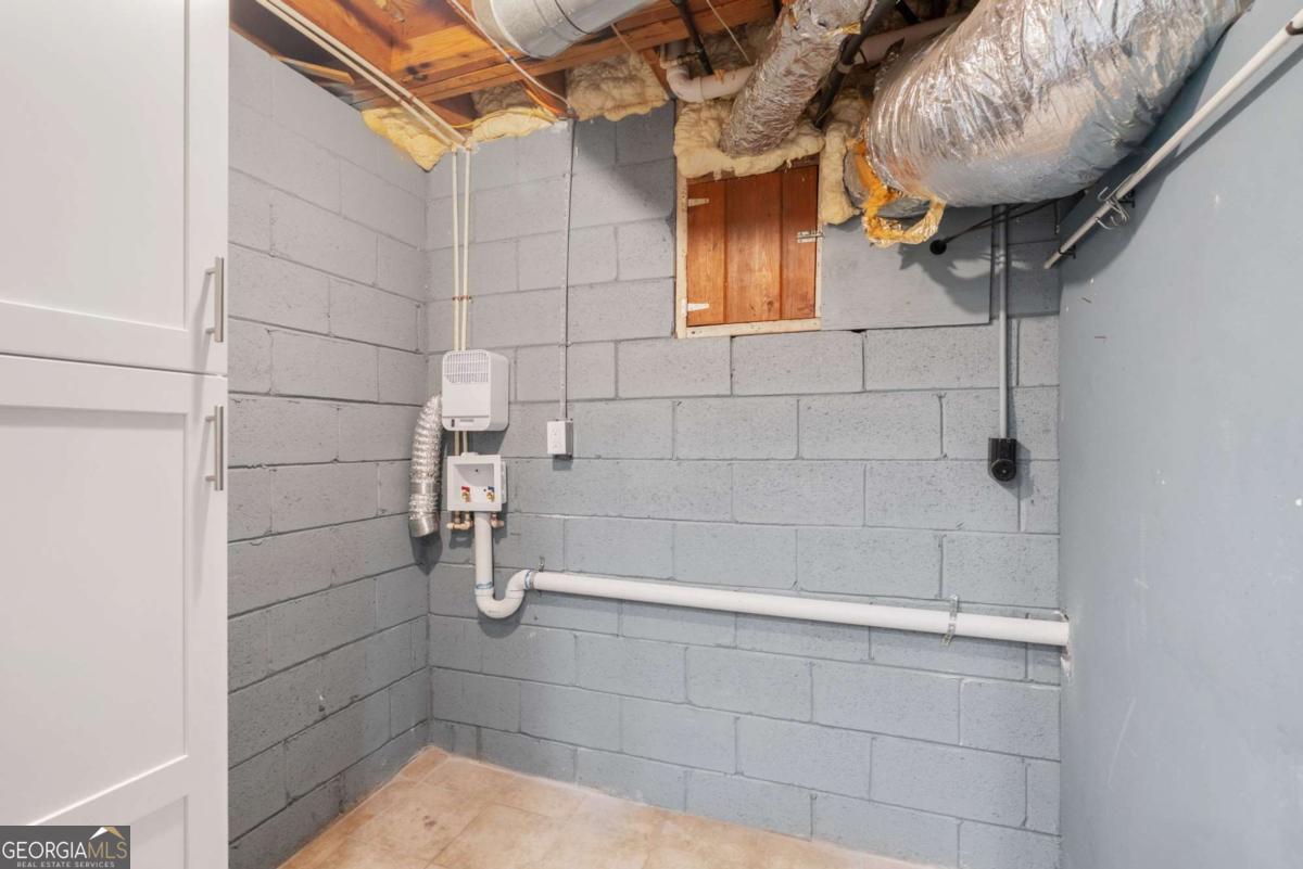 1447 Southland Vista Court NE