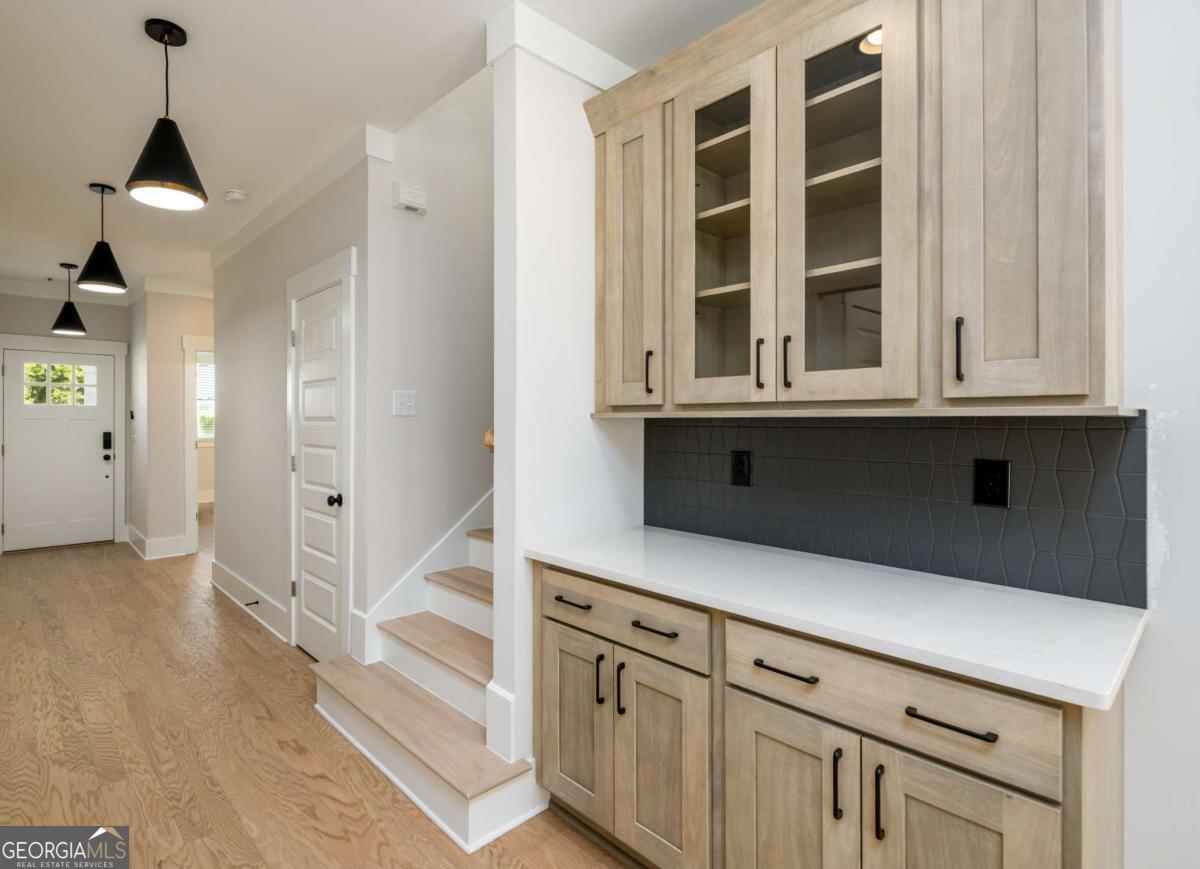 507 Casanova Street SE