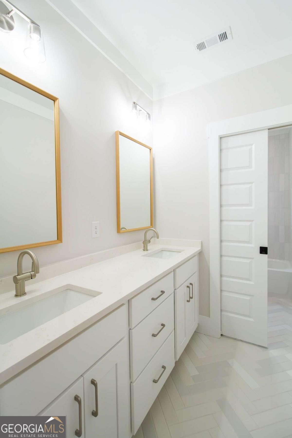 507 Casanova Street SE