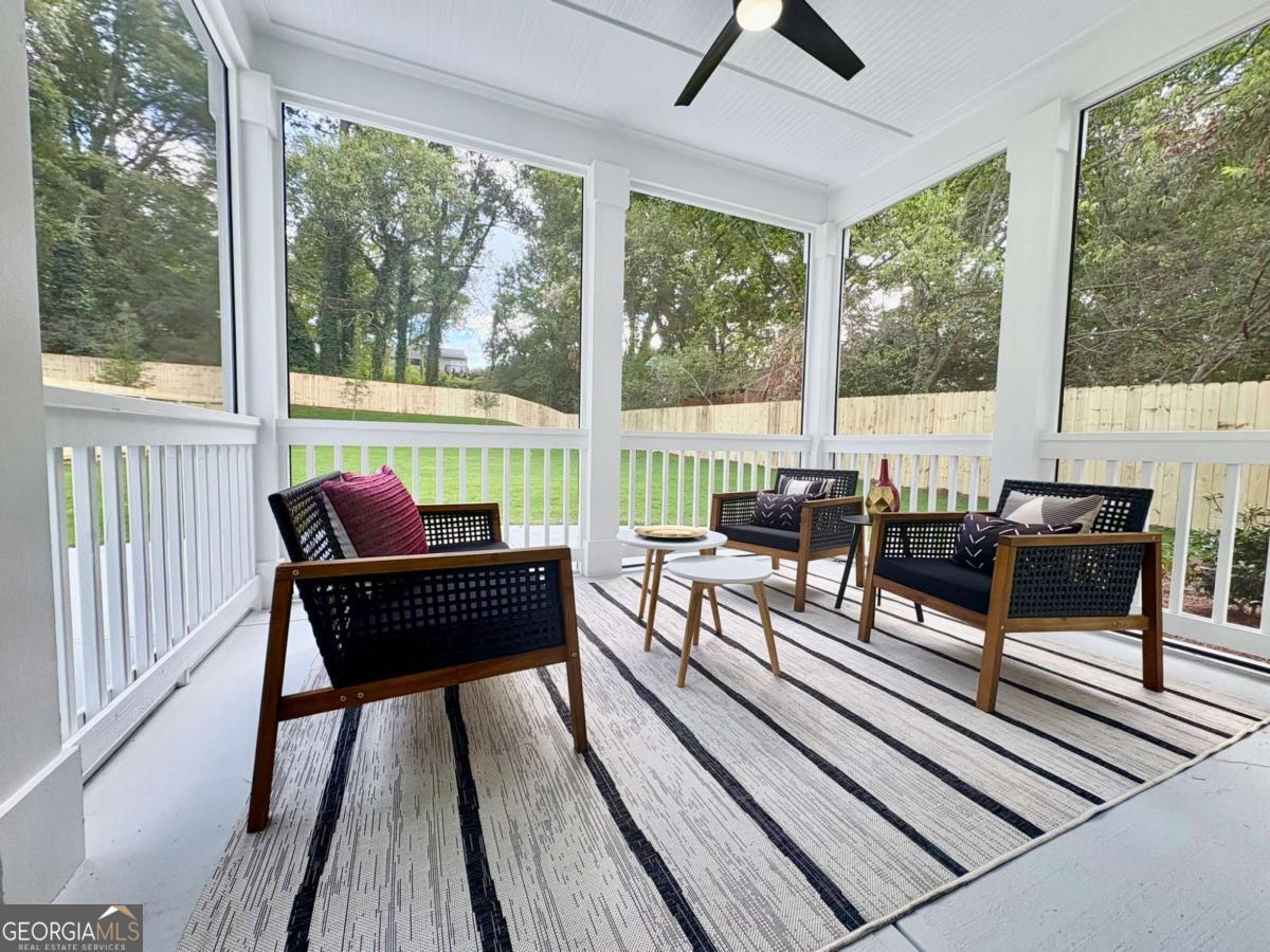 507 Casanova Street SE