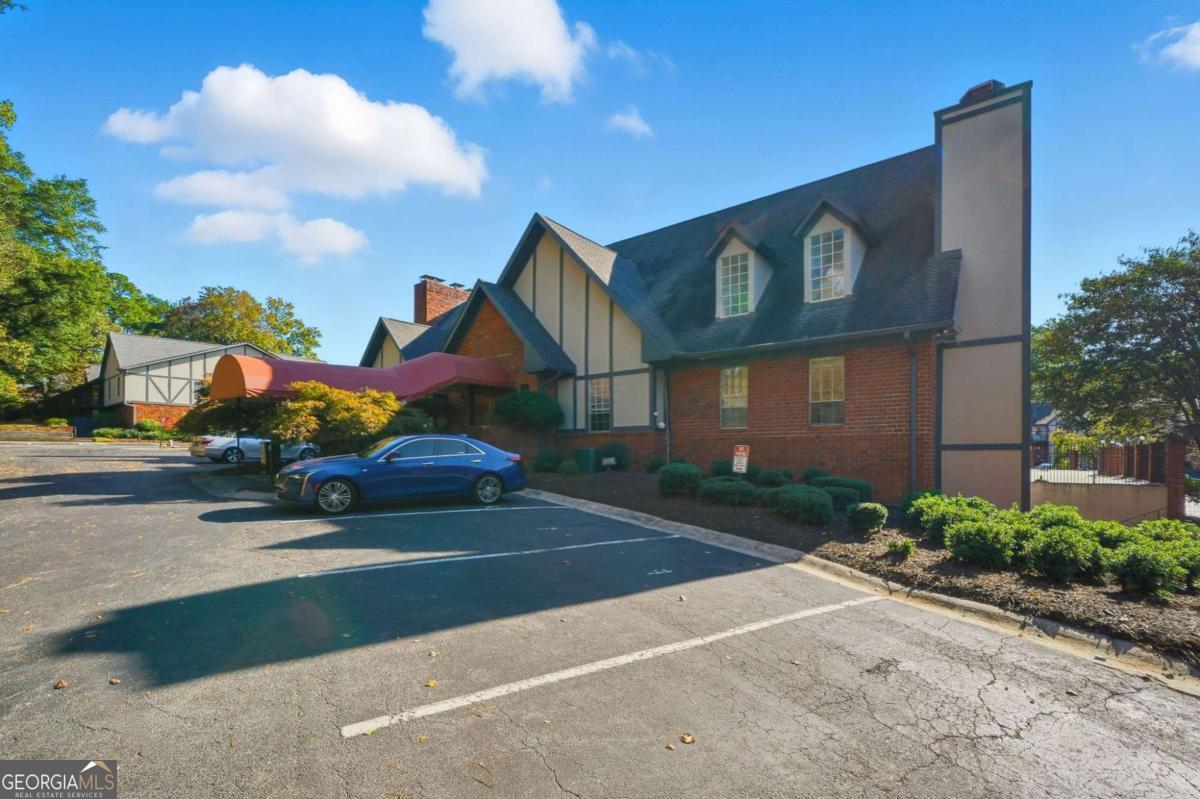 6851 Roswell Road # H29