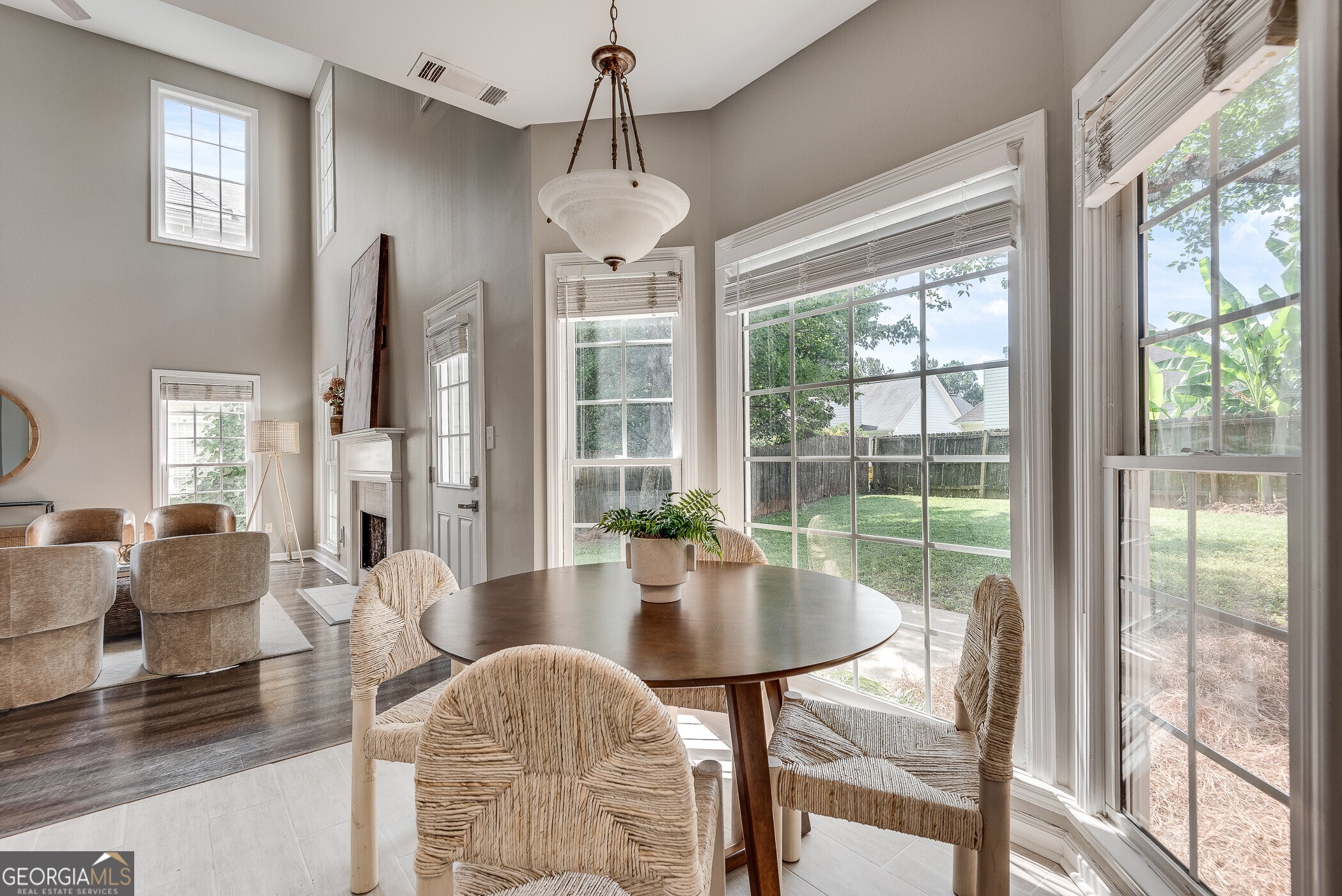 2251 N Shallowford Road