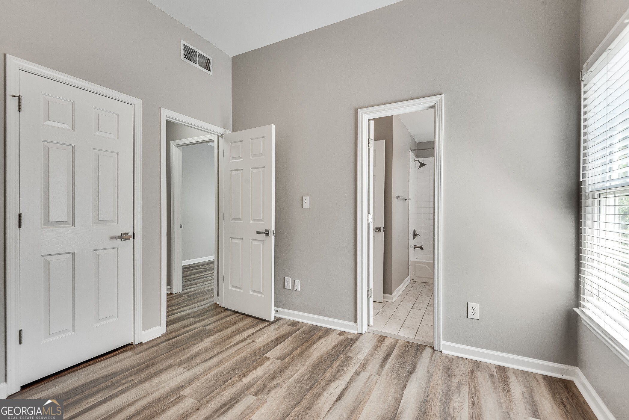 2251 N Shallowford Road