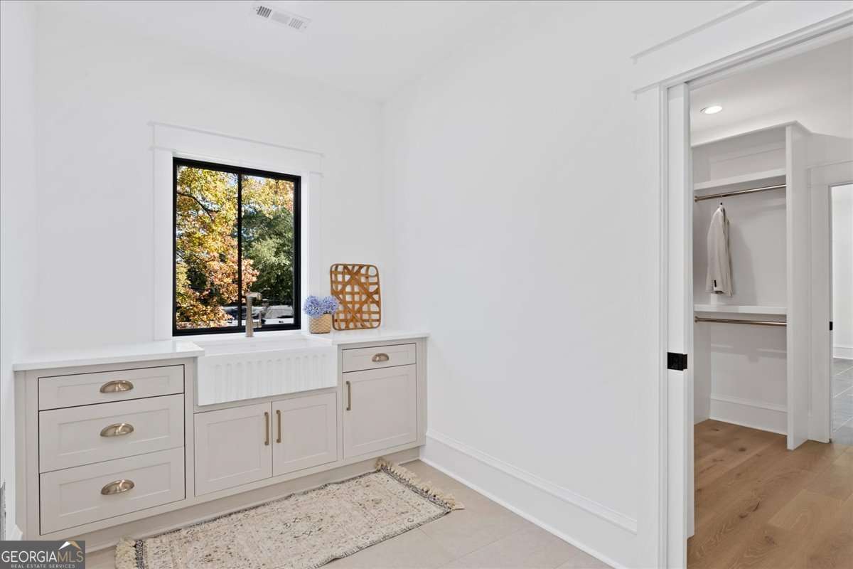 247 Greenwood Circle