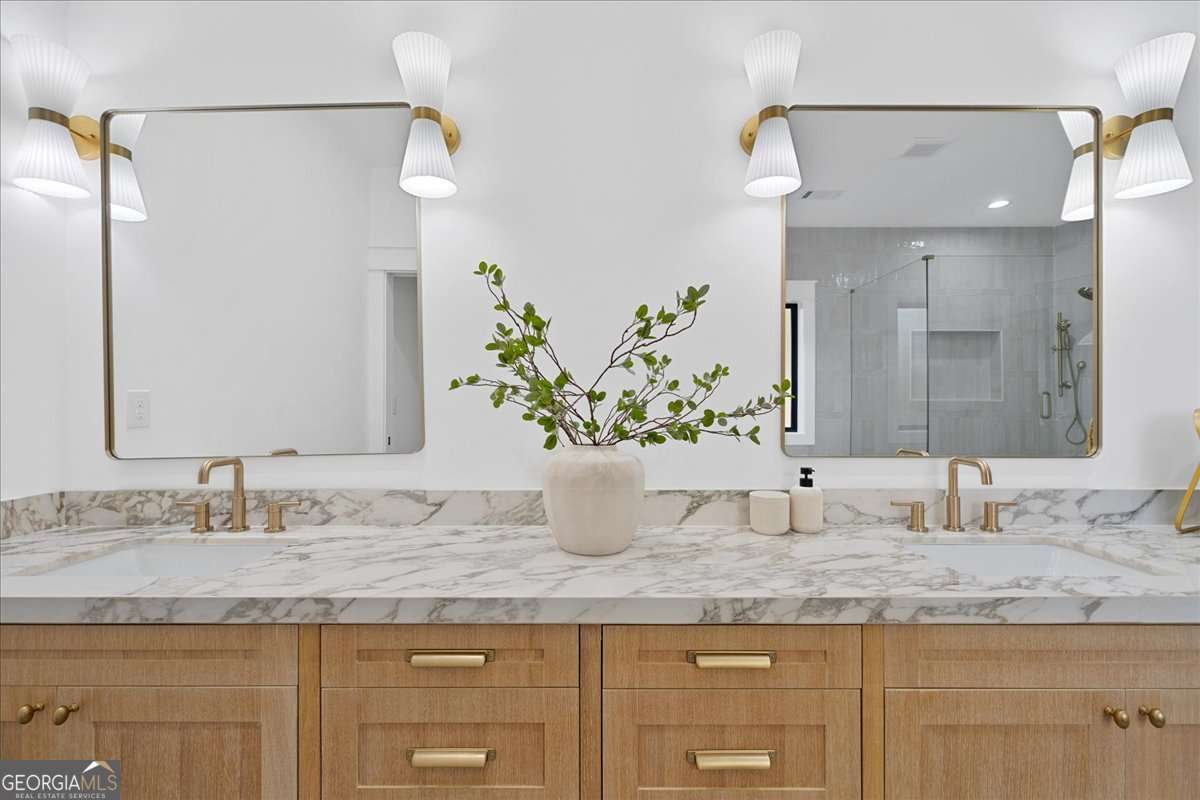 247 Greenwood Circle