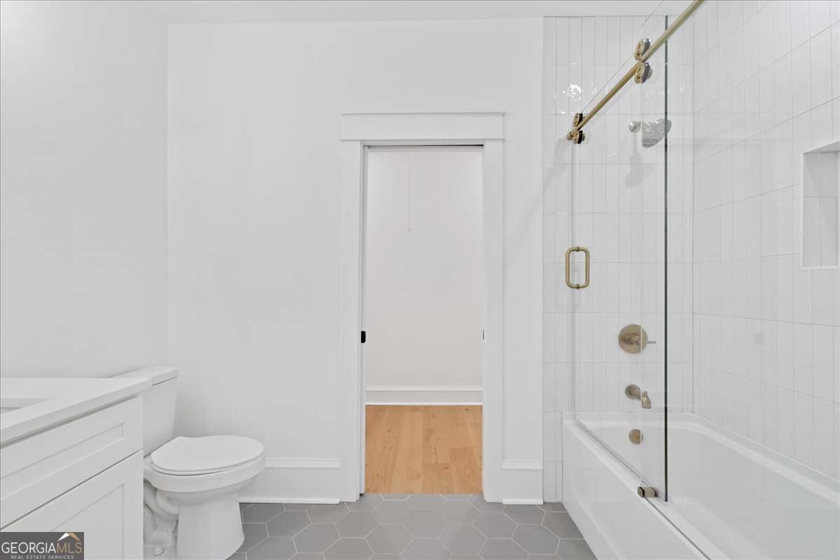 247 Greenwood Circle