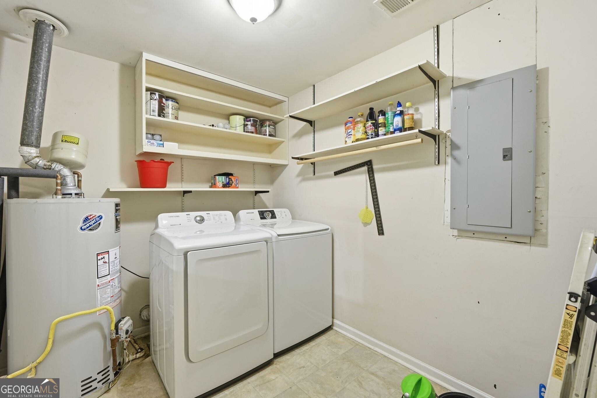 2518 Pine Lake Place