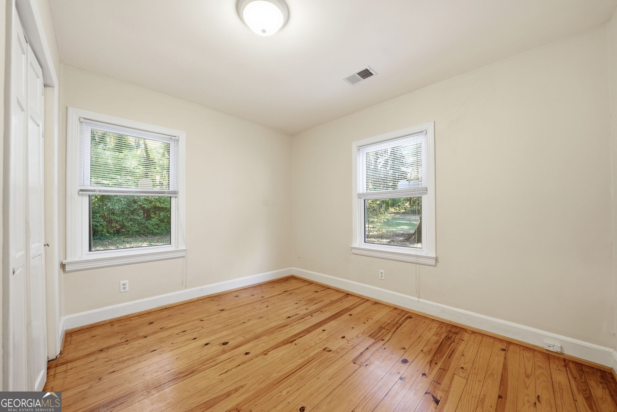 2518 Pine Lake Place