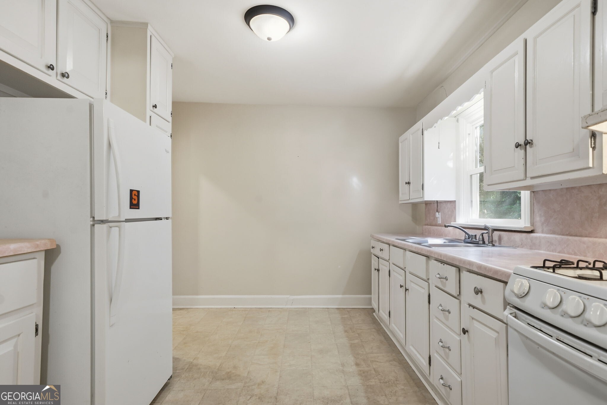 2518 Pine Lake Place