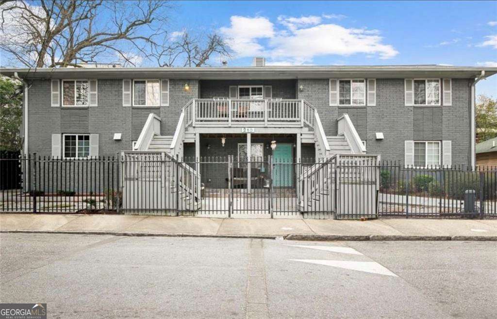 210 Sampson Street NE # 3