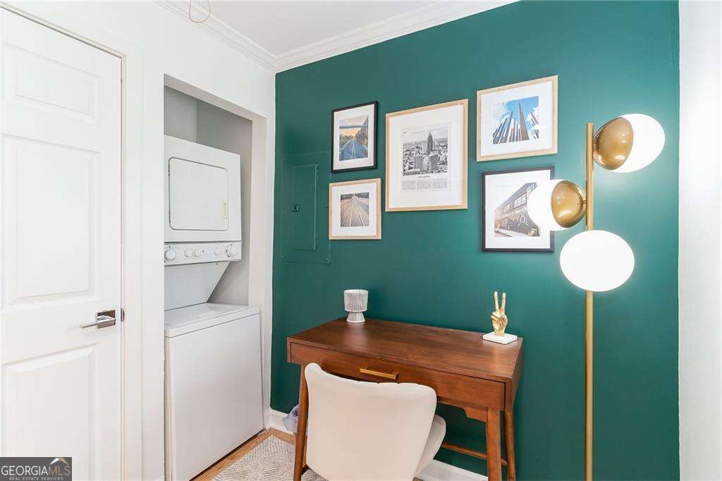 210 Sampson Street NE # 3