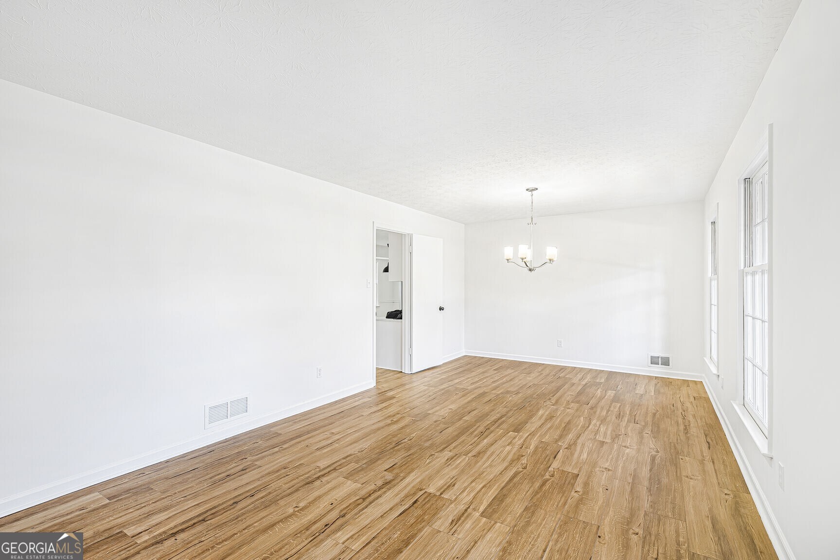 483 Rollingwood Drive