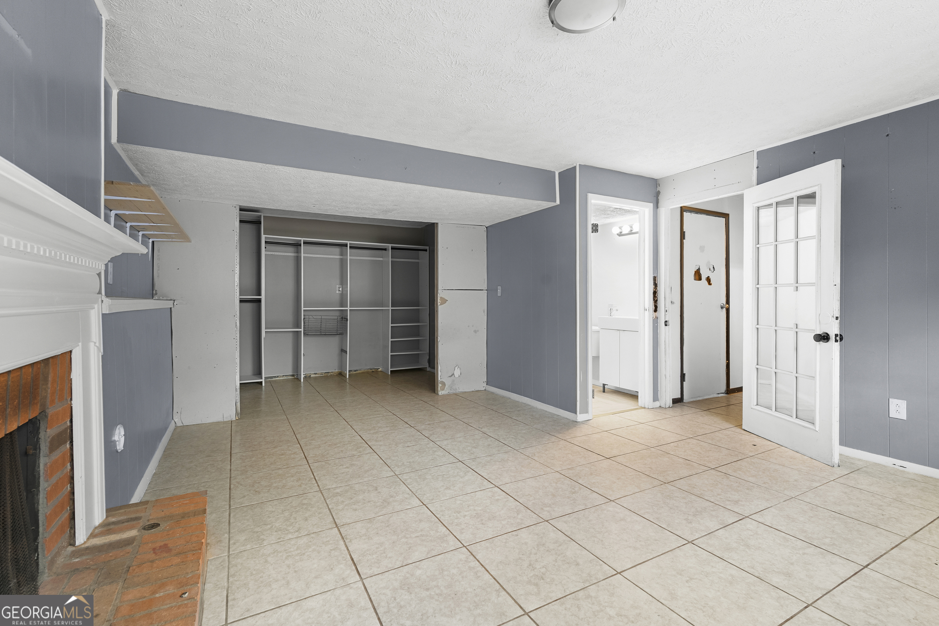 425 Worthington Hills Court