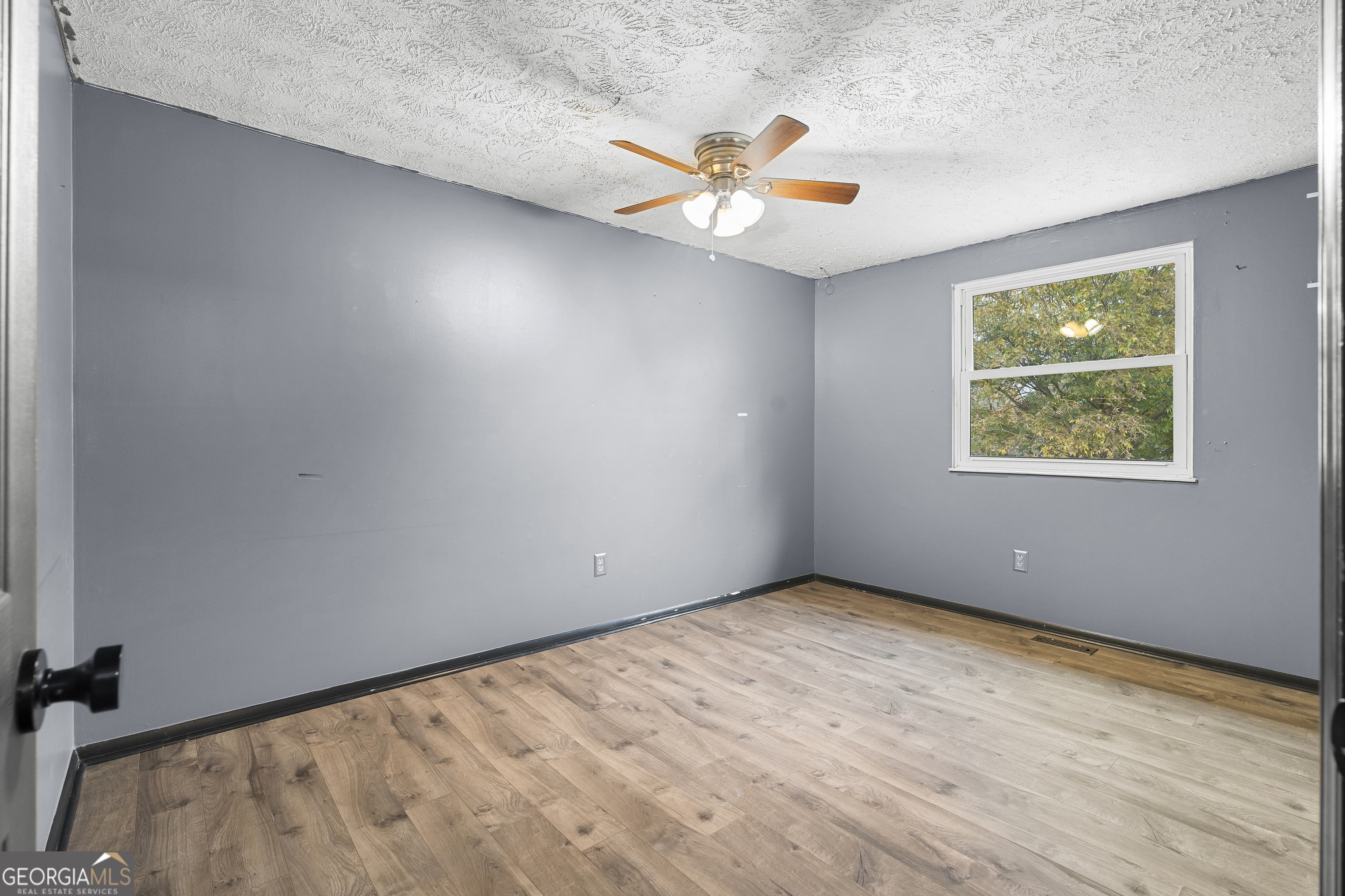 425 Worthington Hills Court