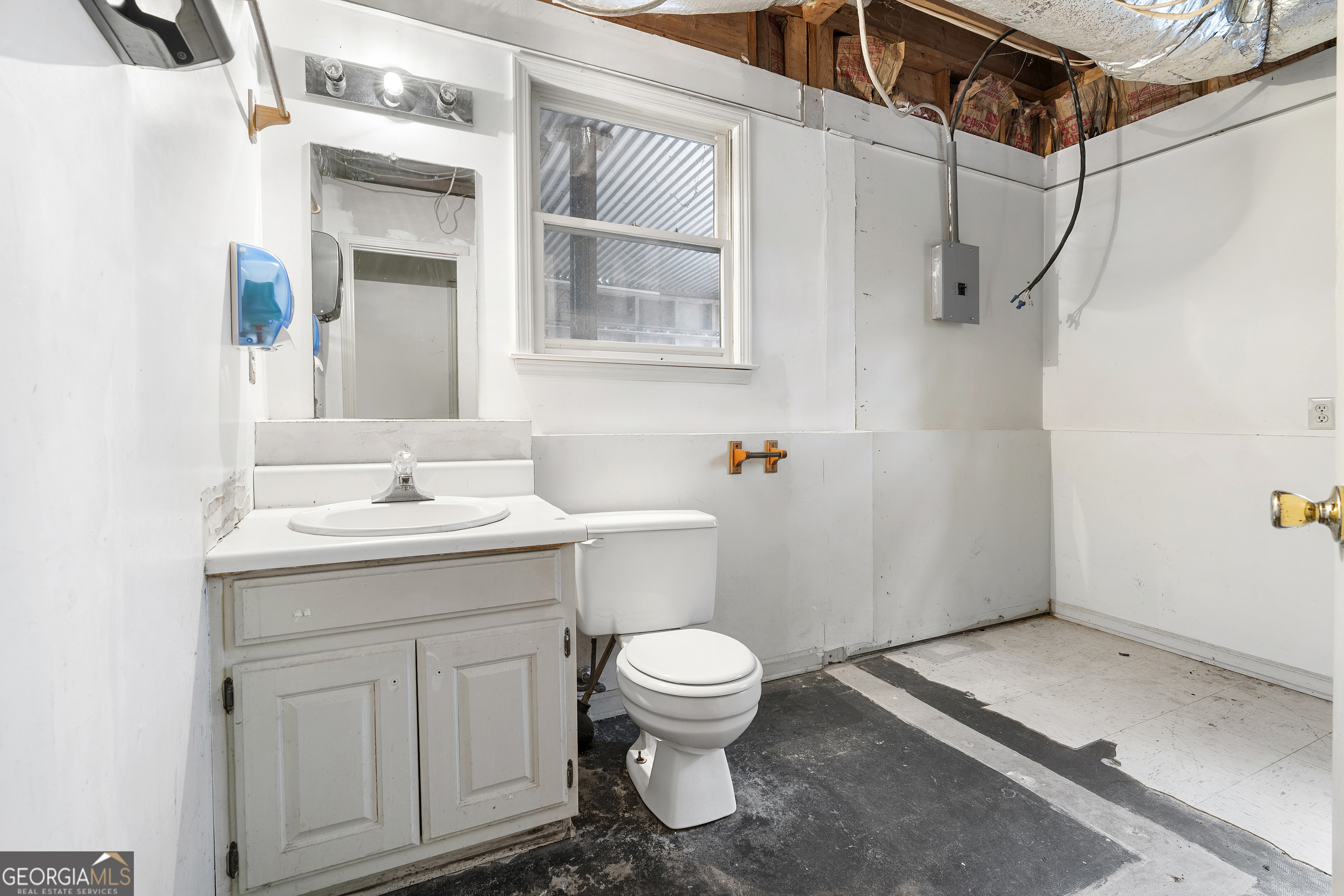 3177 Spring Lake Drive NE