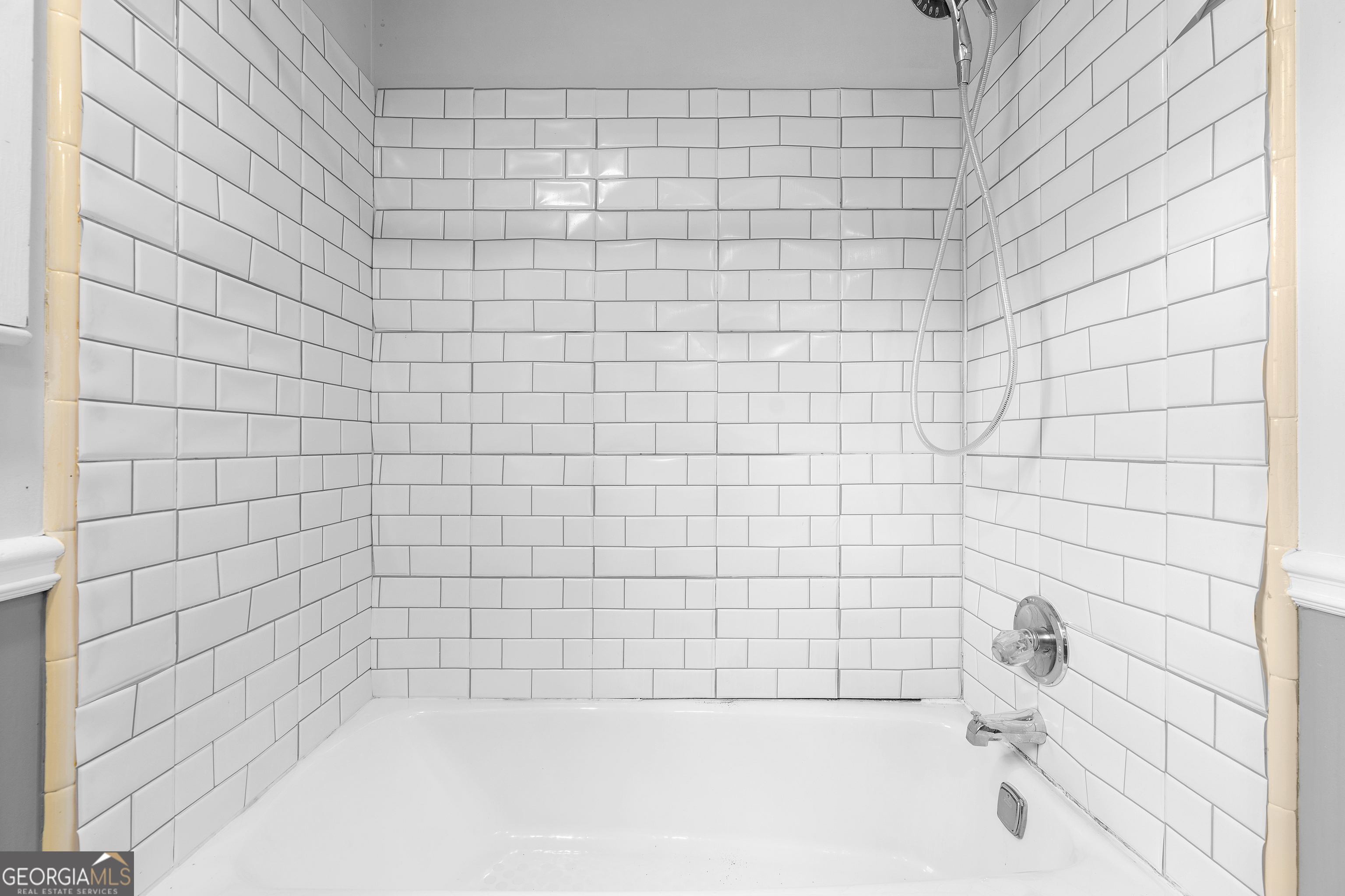 3177 Spring Lake Drive NE