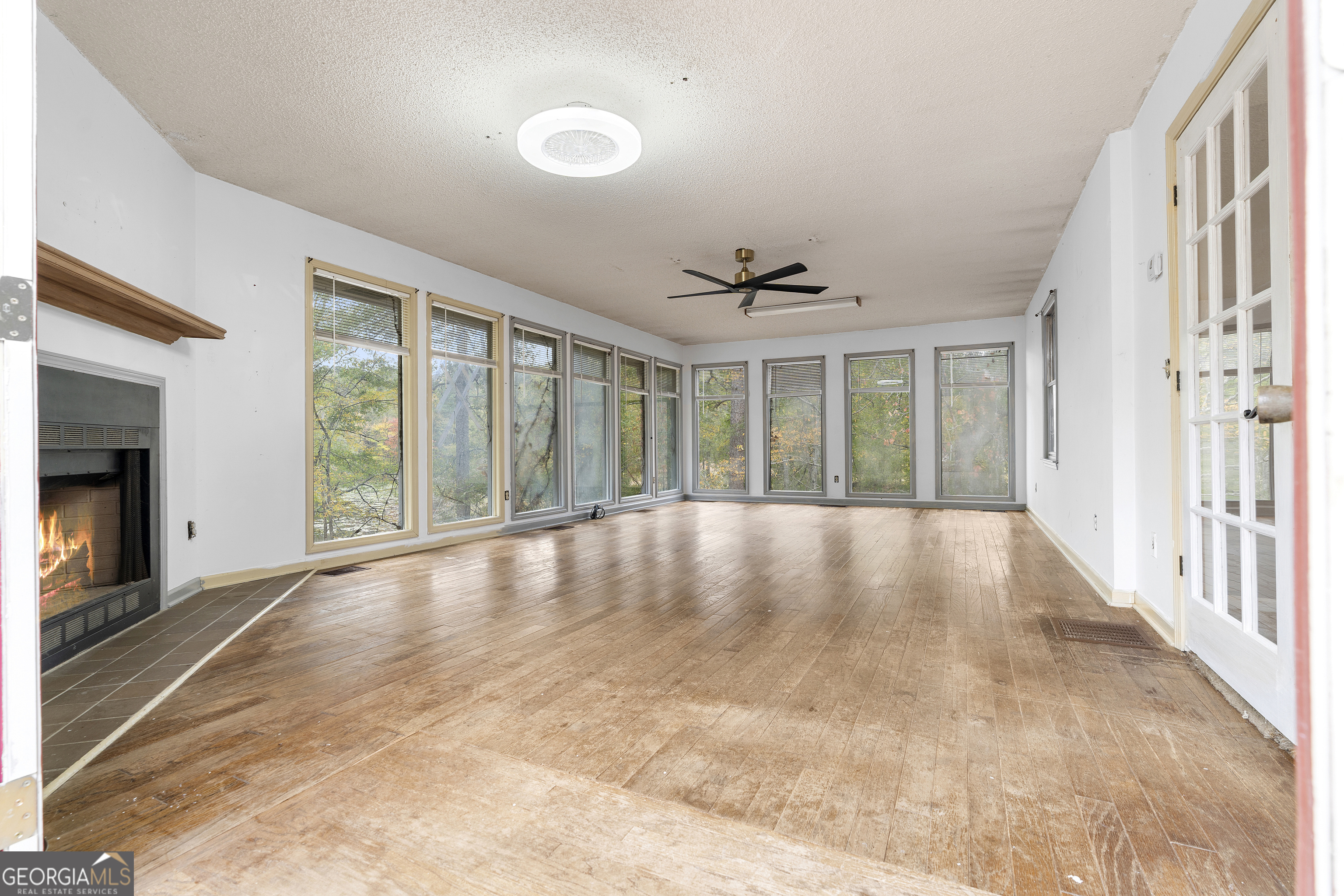 3177 Spring Lake Drive NE