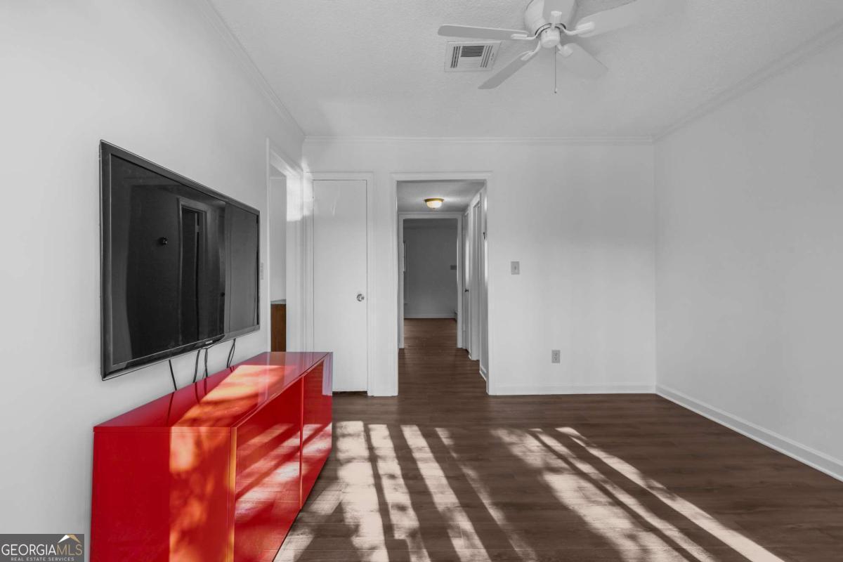 2501 Northlake Court NE