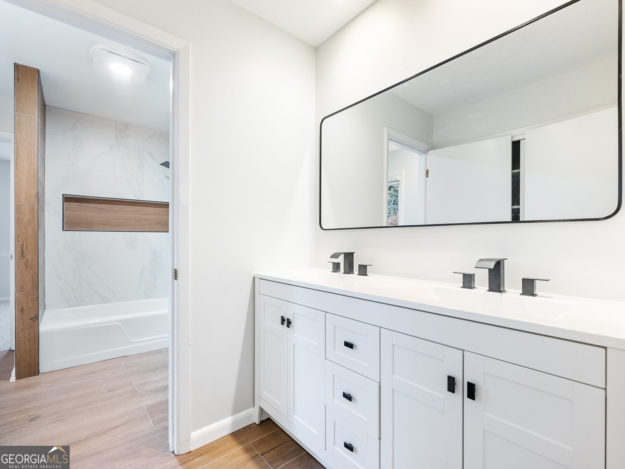 2153 Starfire Drive NE