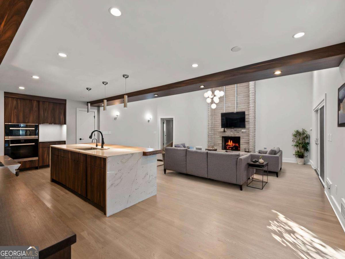 2153 Starfire Drive NE