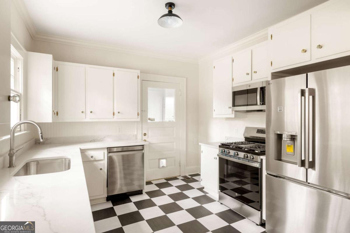 5450 E Mountain Street