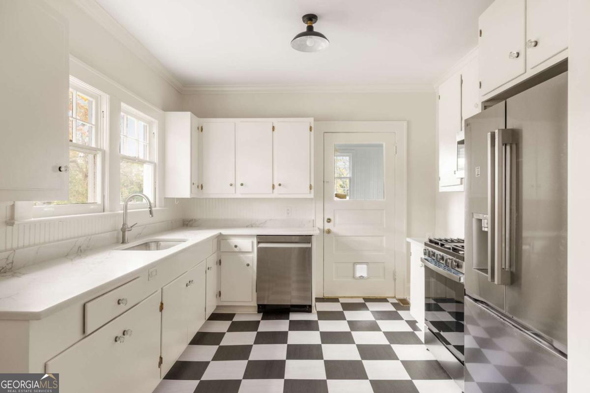 5450 E Mountain Street