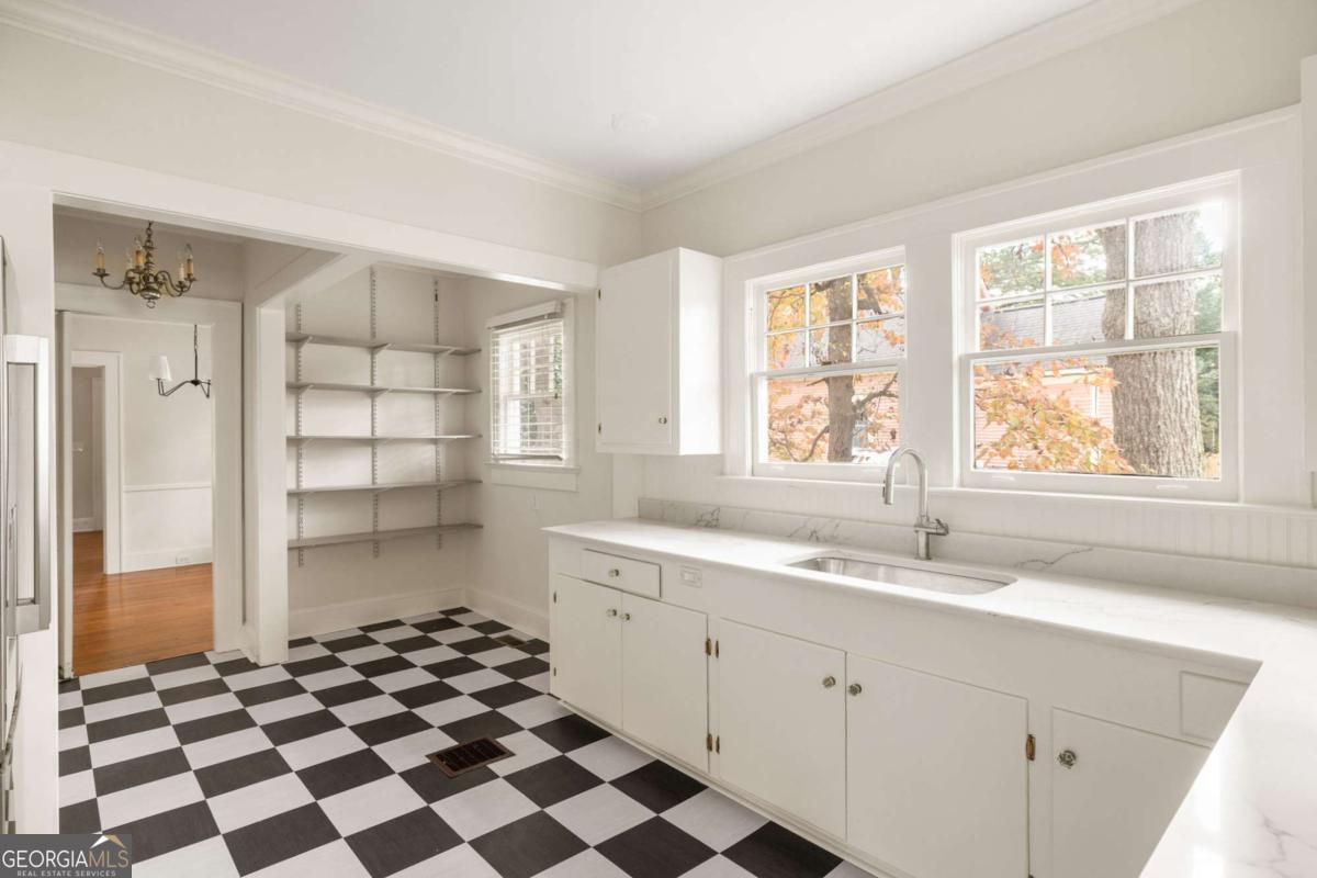 5450 E Mountain Street