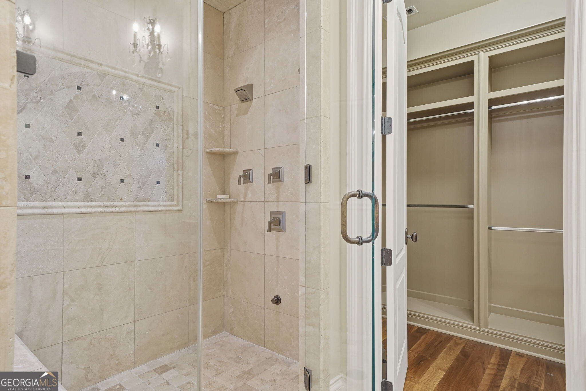 841 Camden Park Court NE