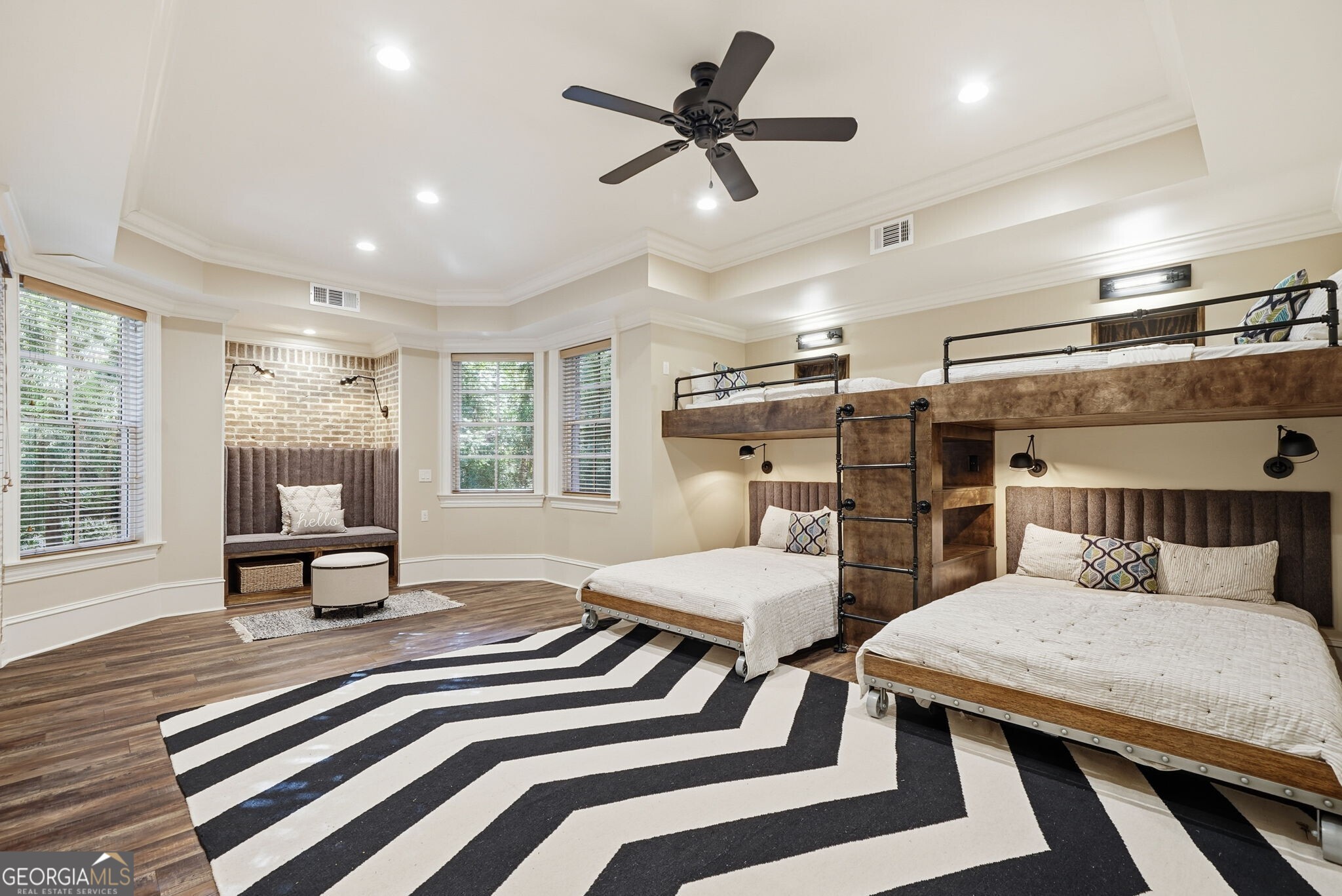 841 Camden Park Court NE