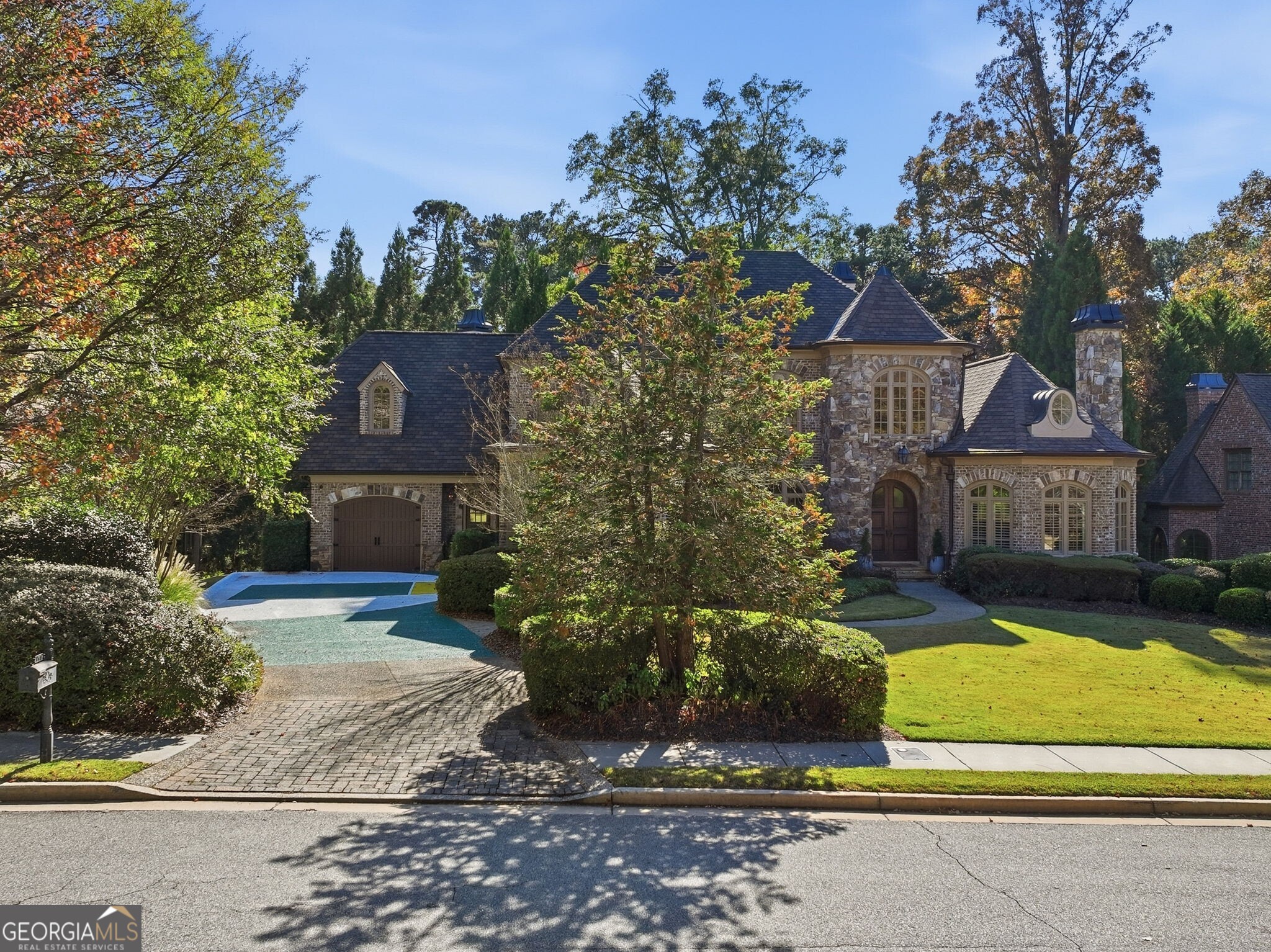 841 Camden Park Court NE