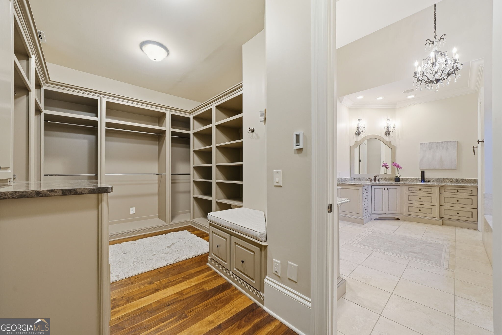 841 Camden Park Court NE