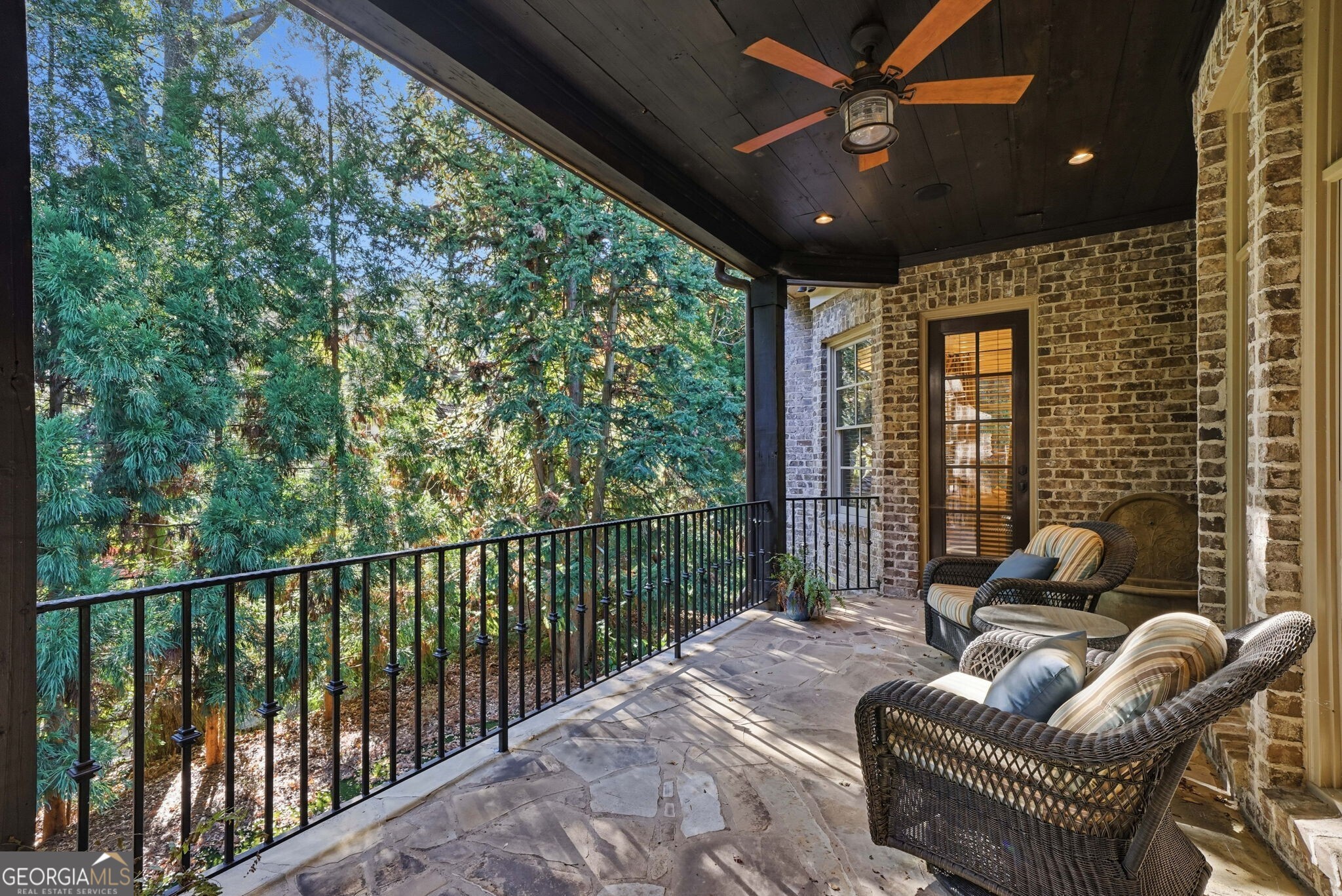 841 Camden Park Court NE