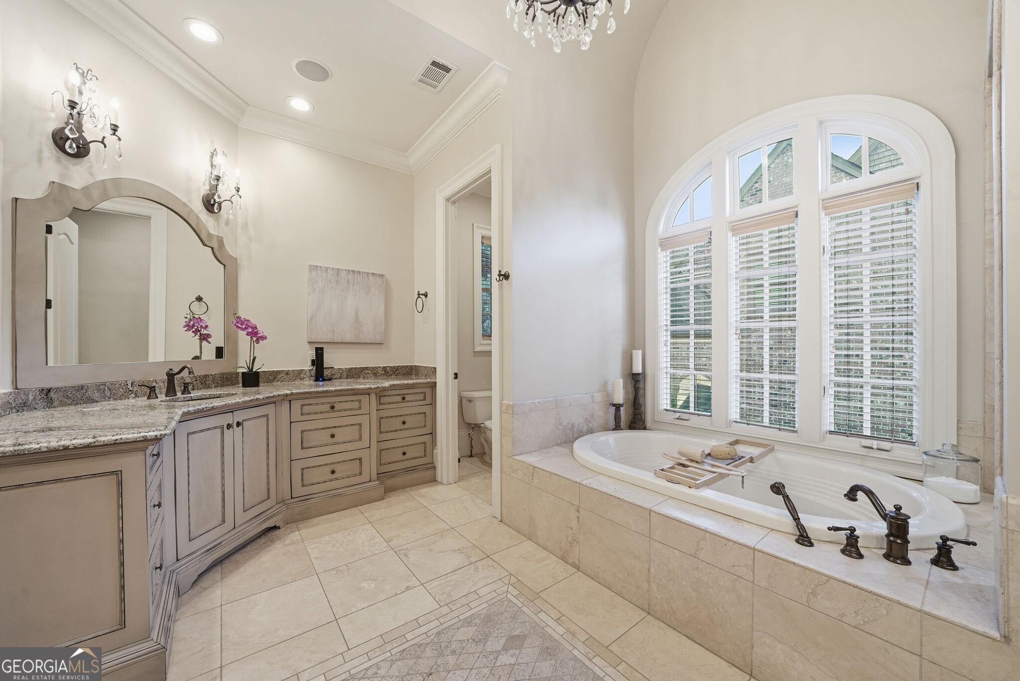 841 Camden Park Court NE