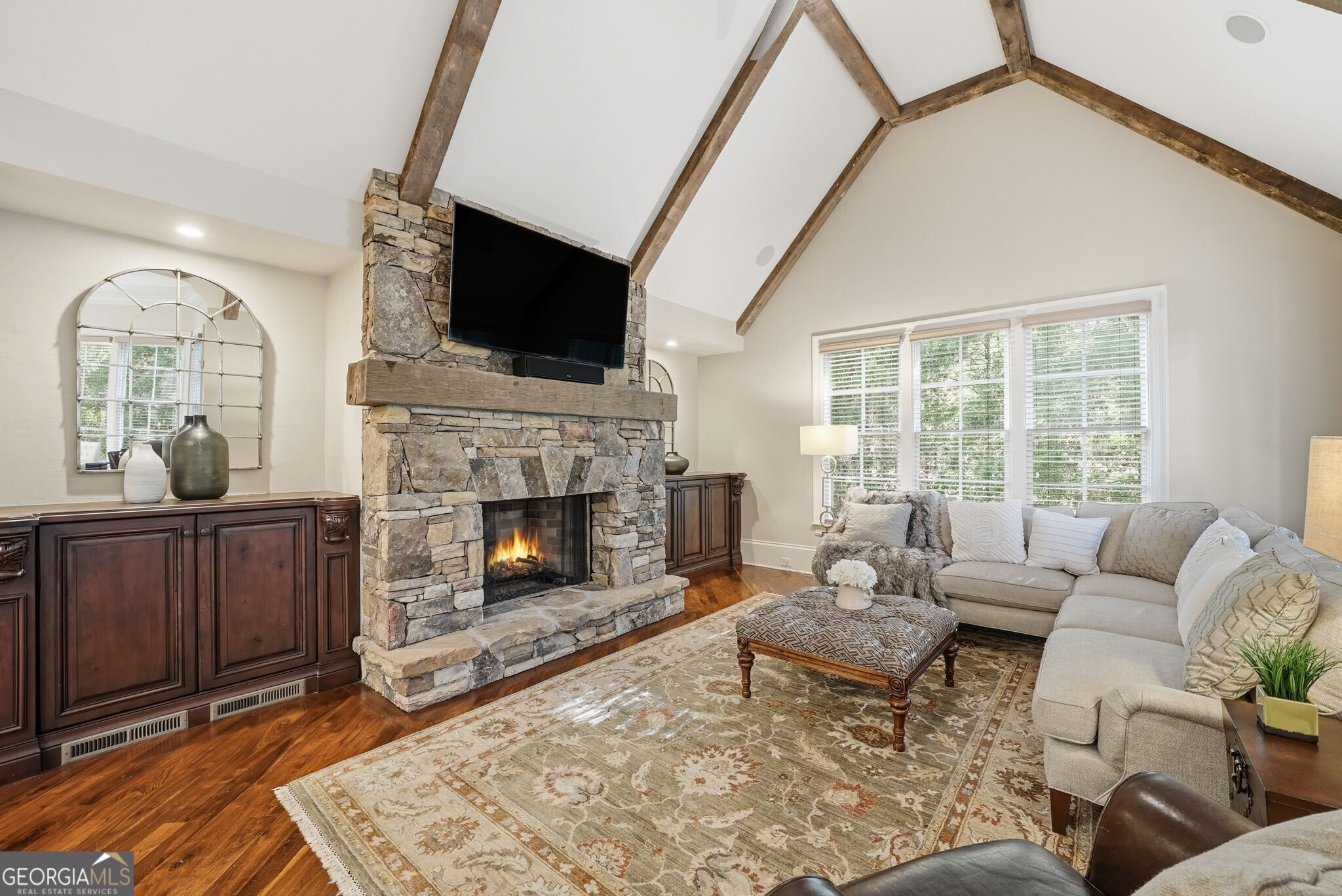 841 Camden Park Court NE