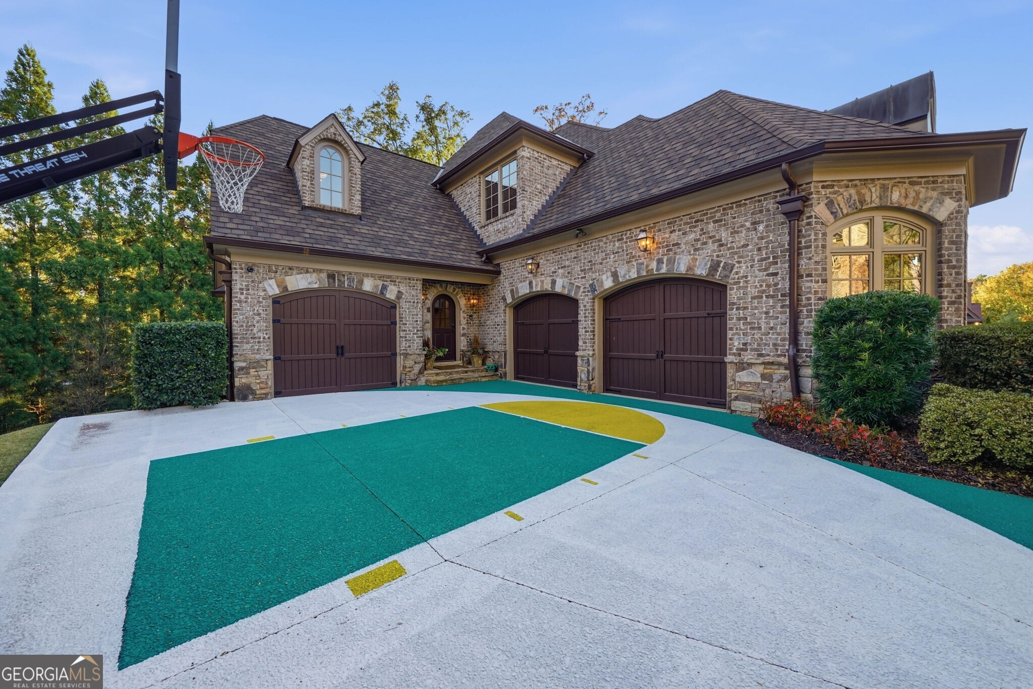 841 Camden Park Court NE