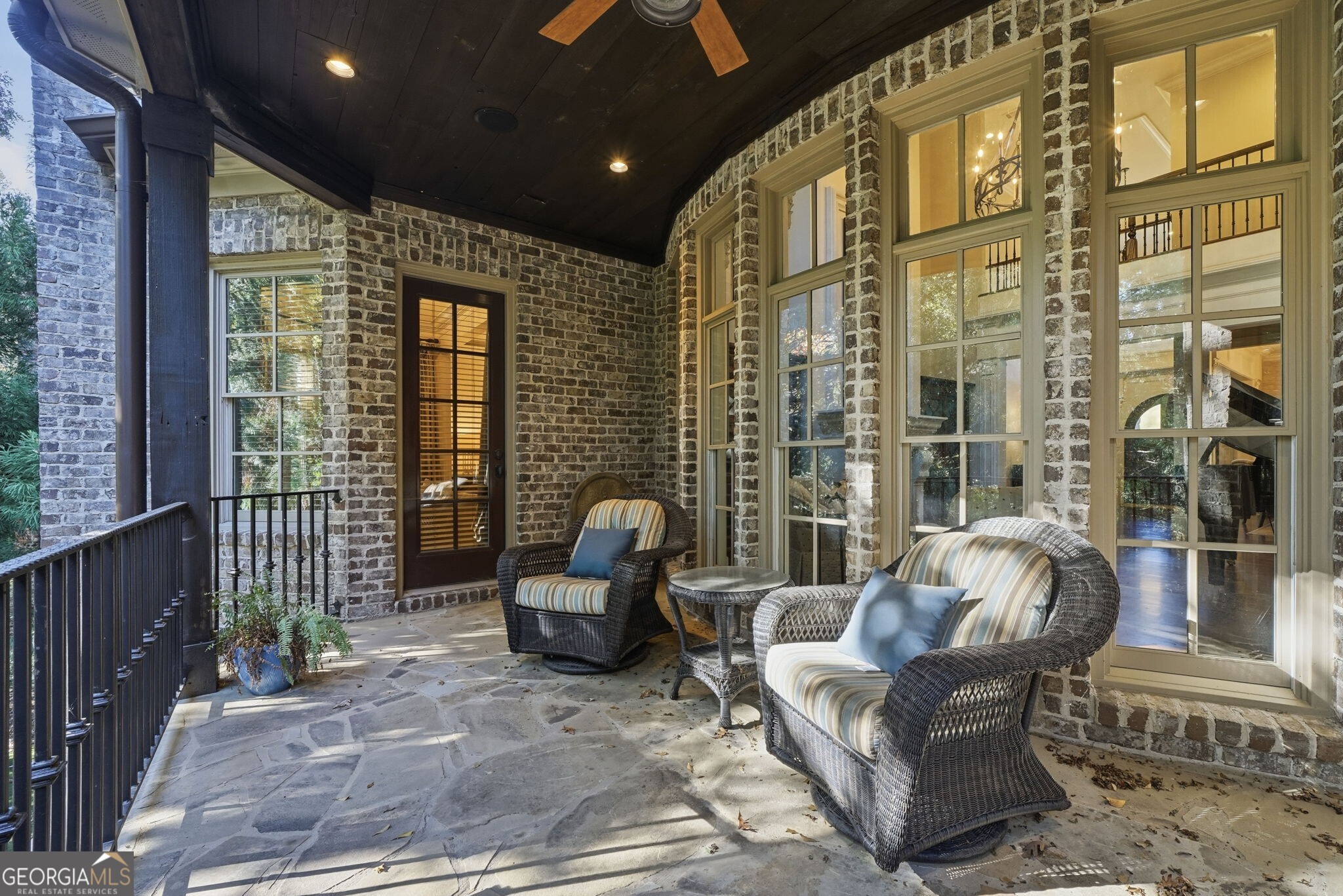 841 Camden Park Court NE