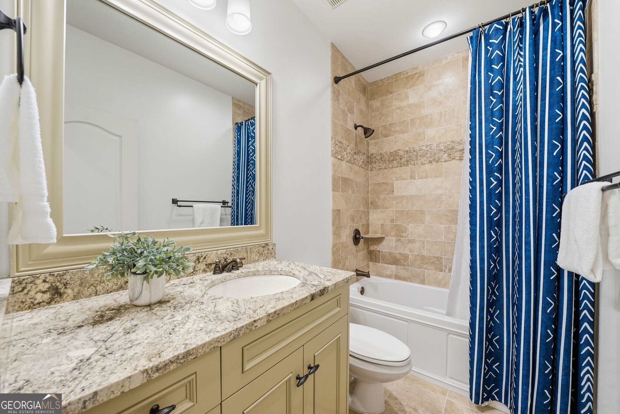 841 Camden Park Court NE