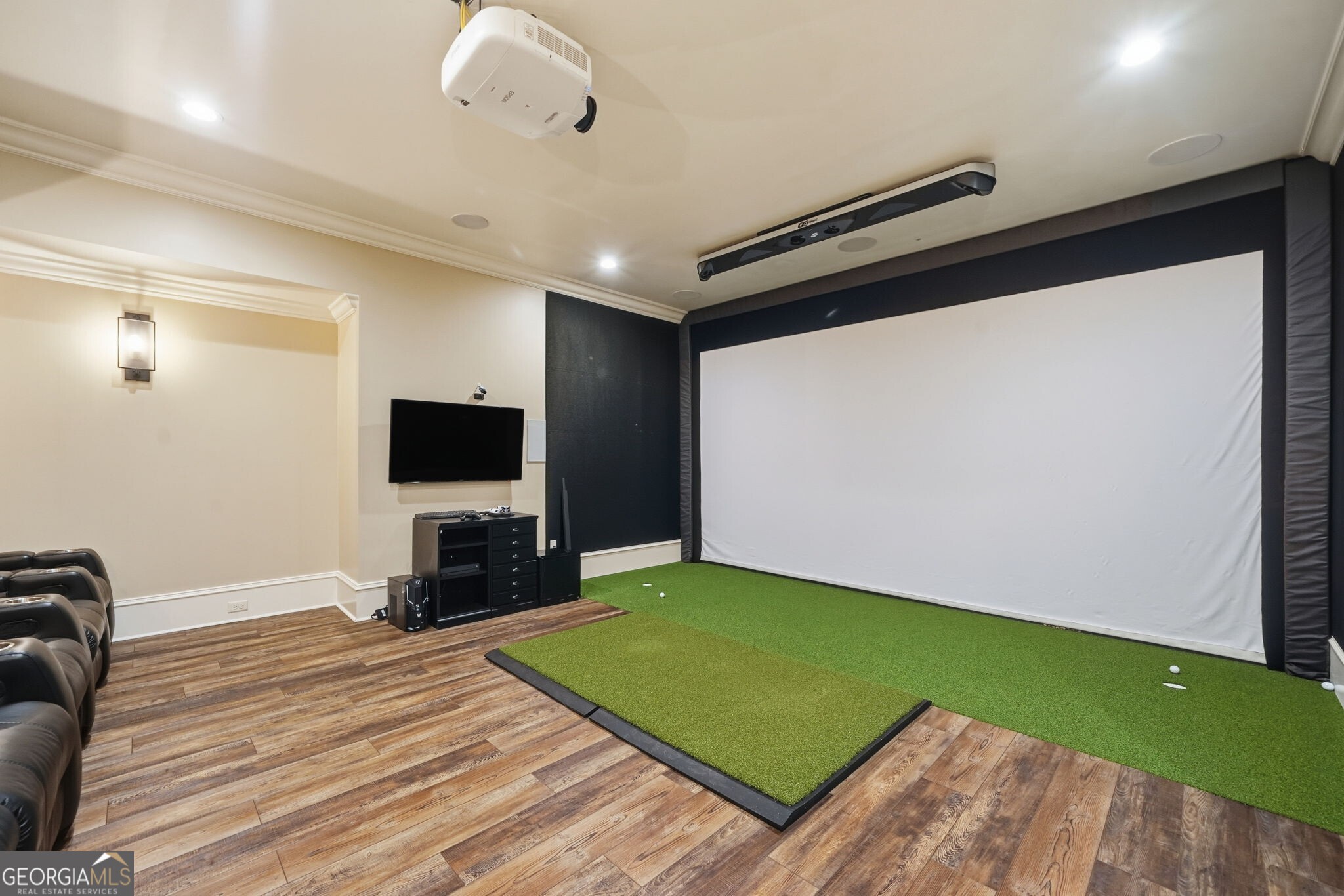 841 Camden Park Court NE