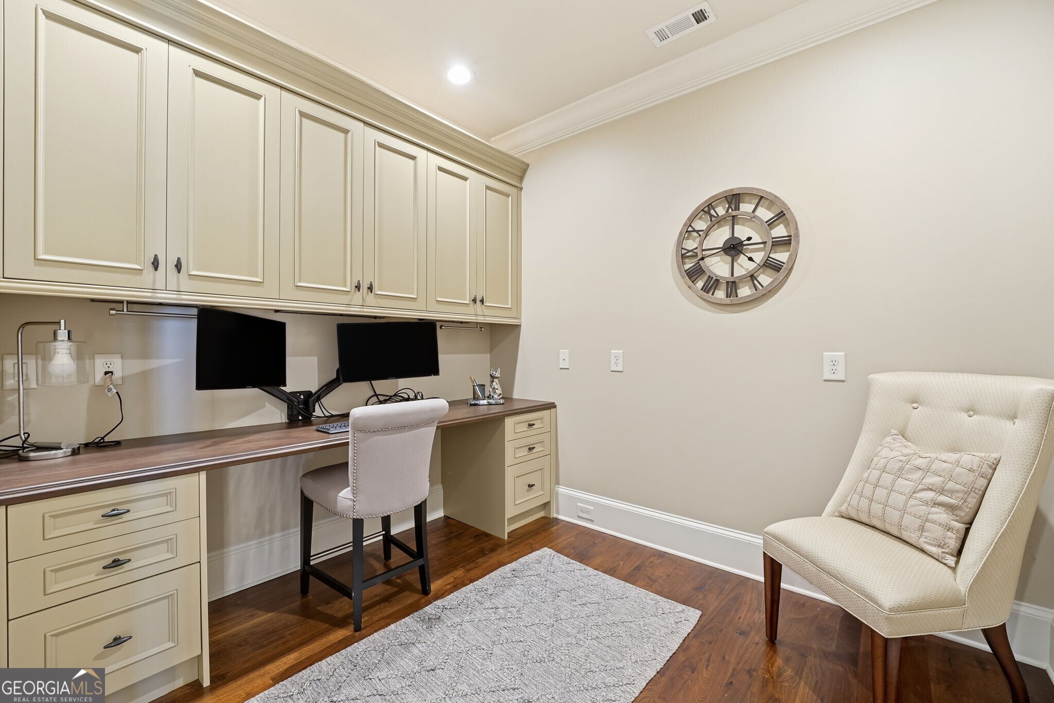 841 Camden Park Court NE