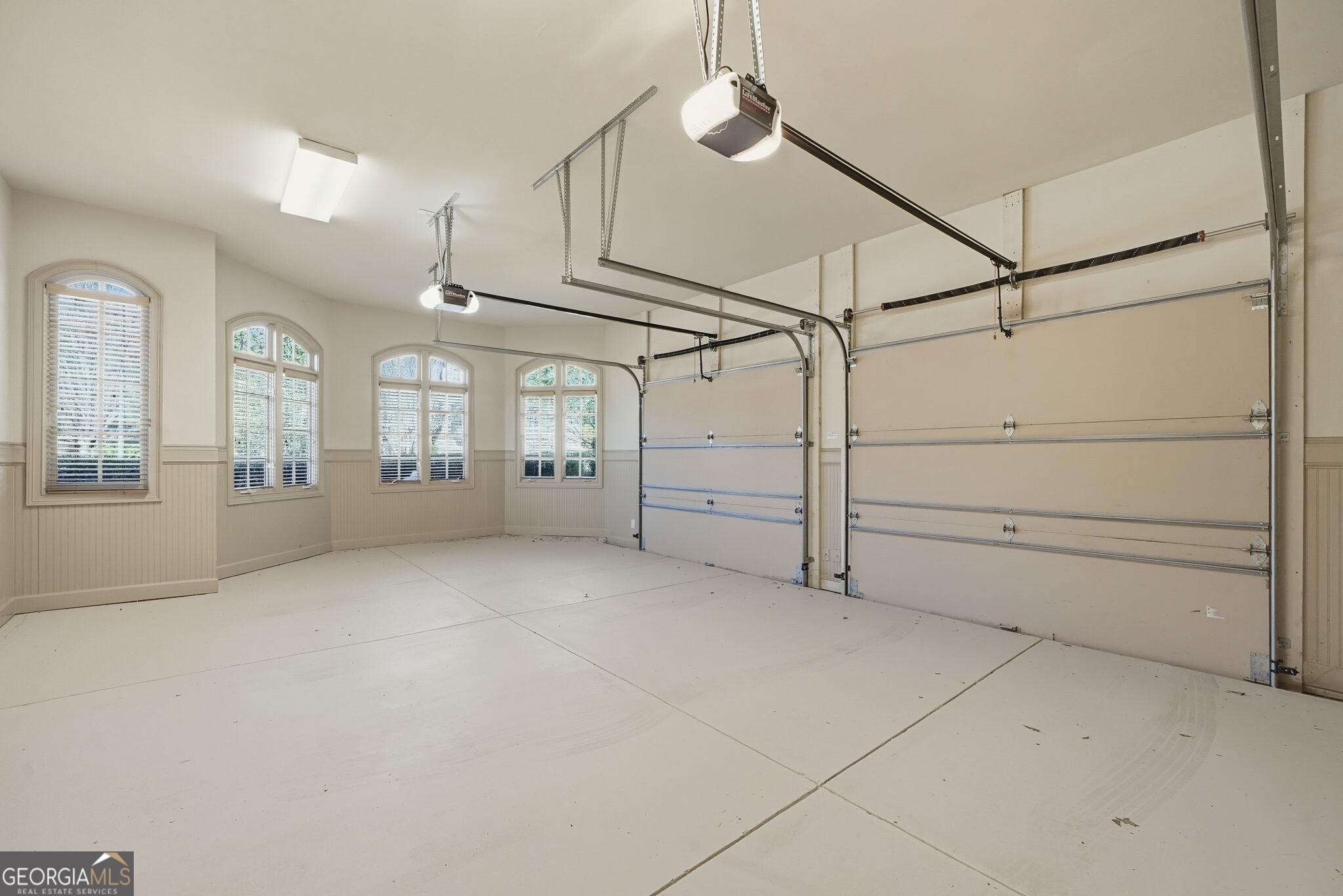 841 Camden Park Court NE