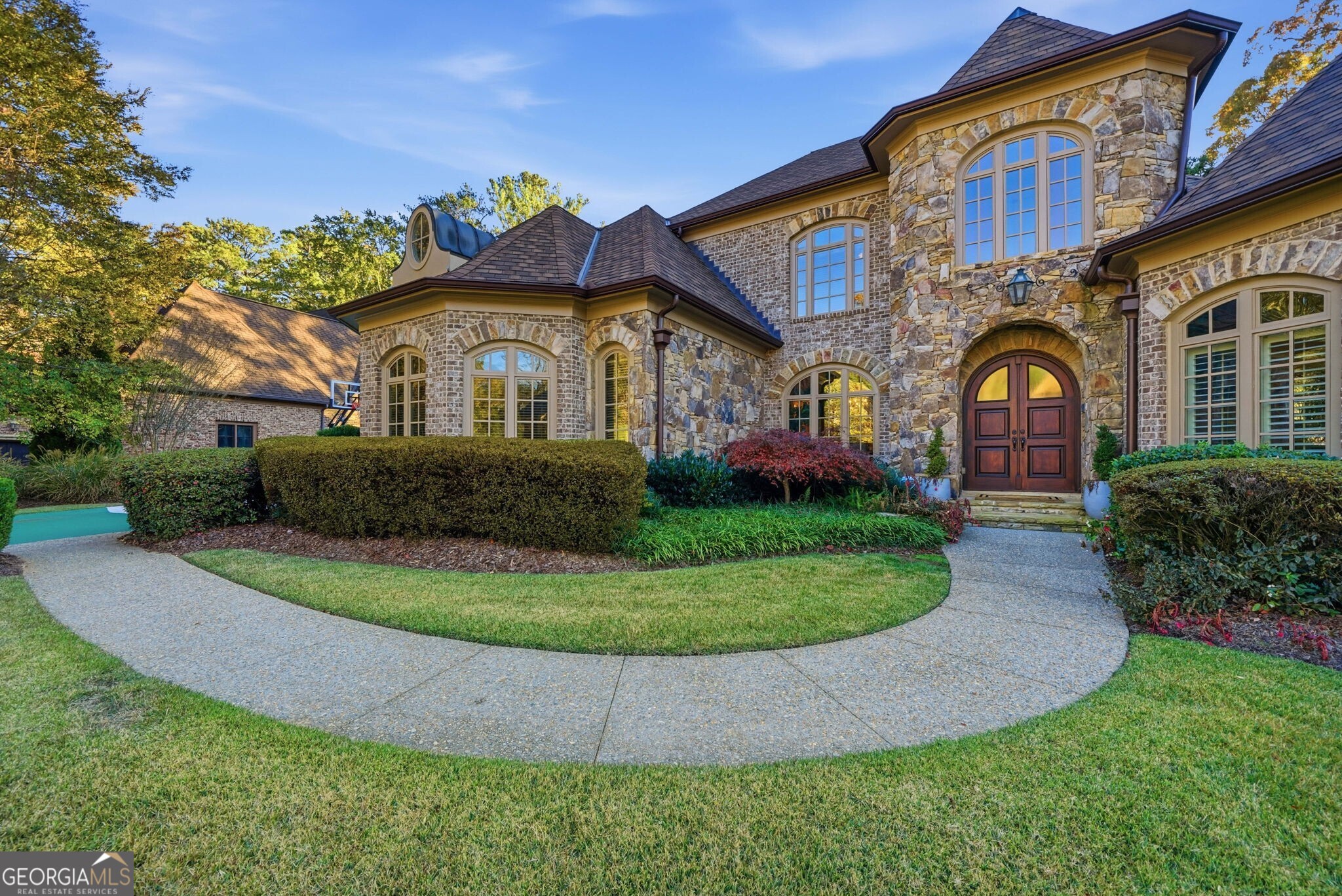 841 Camden Park Court NE