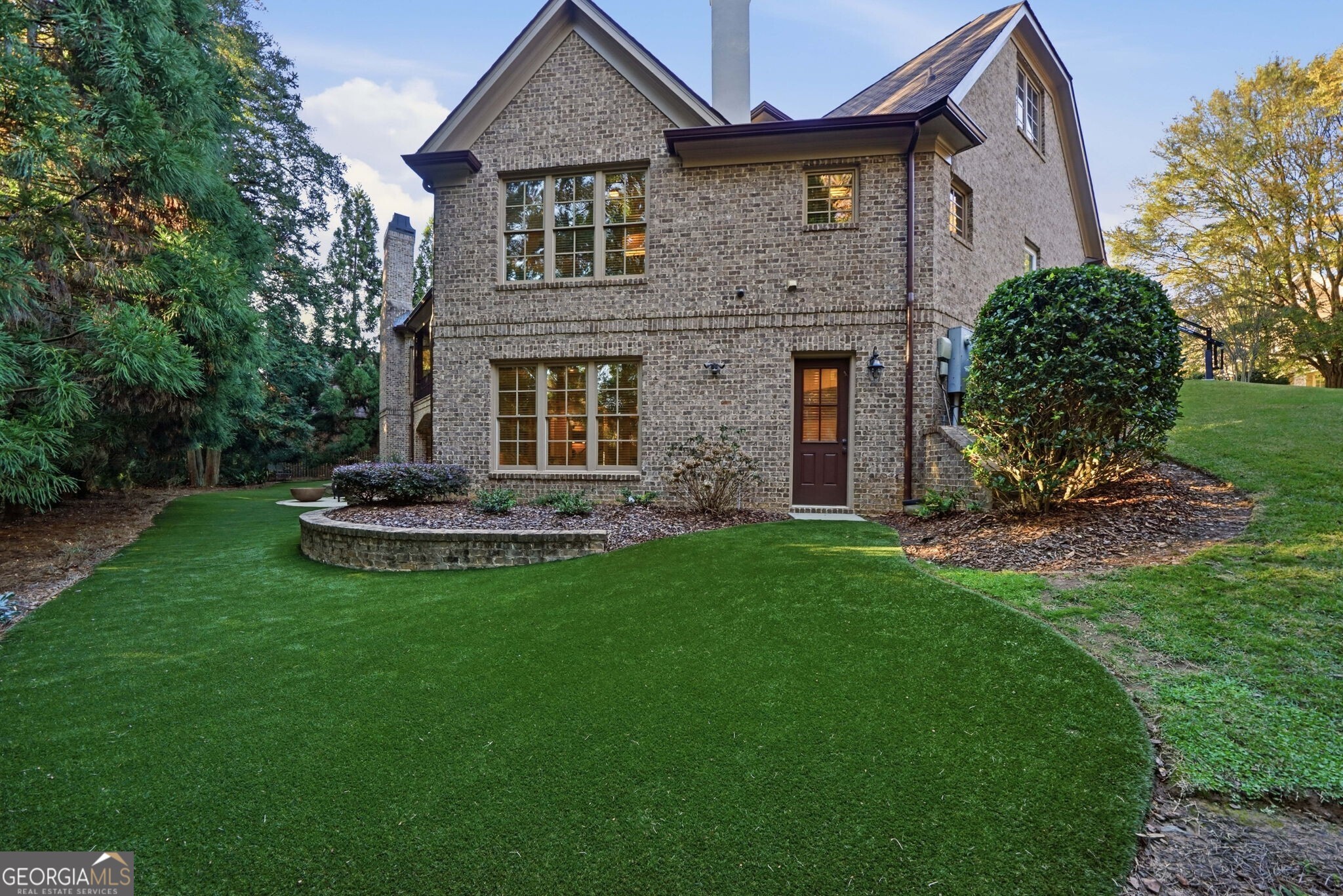 841 Camden Park Court NE