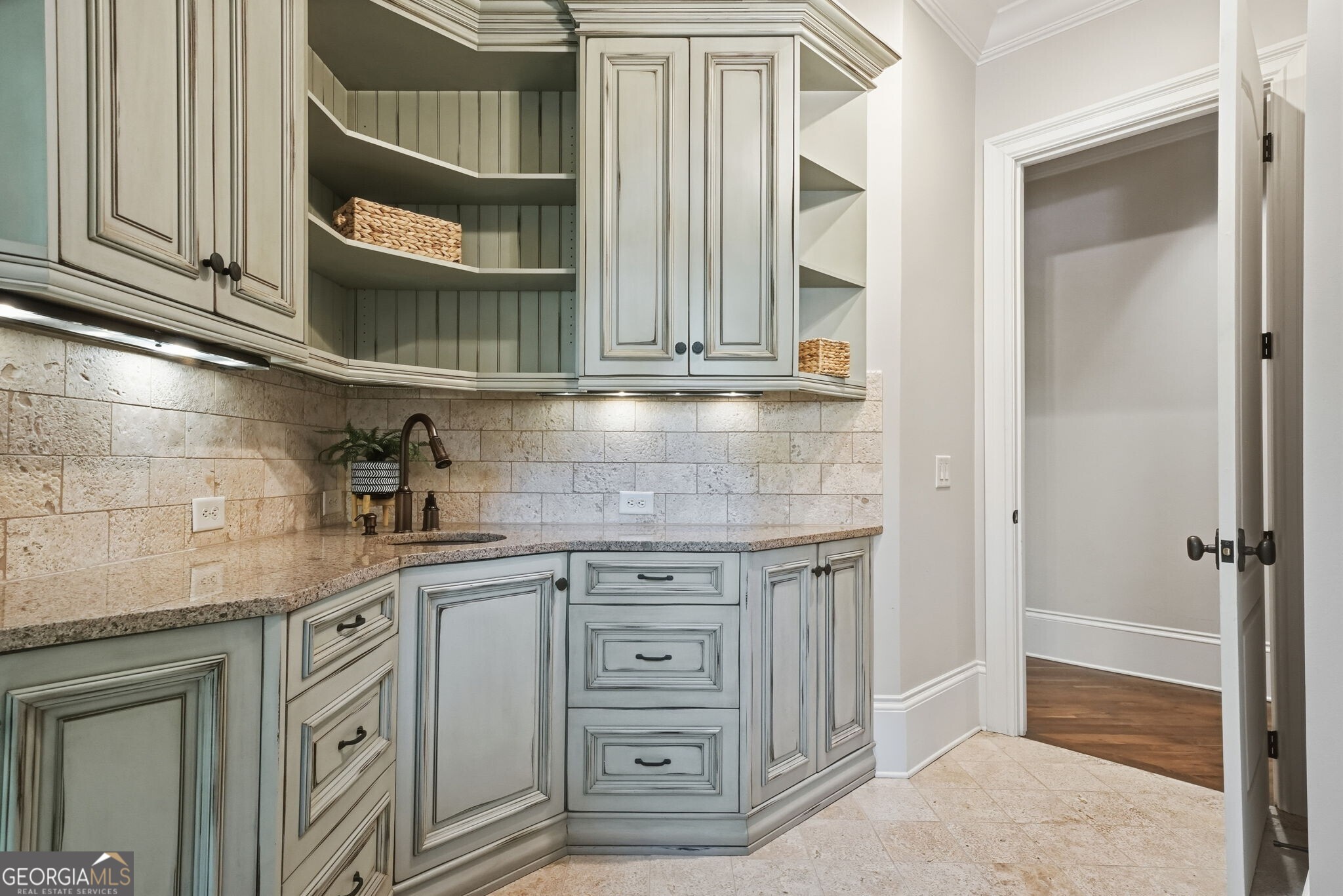 841 Camden Park Court NE