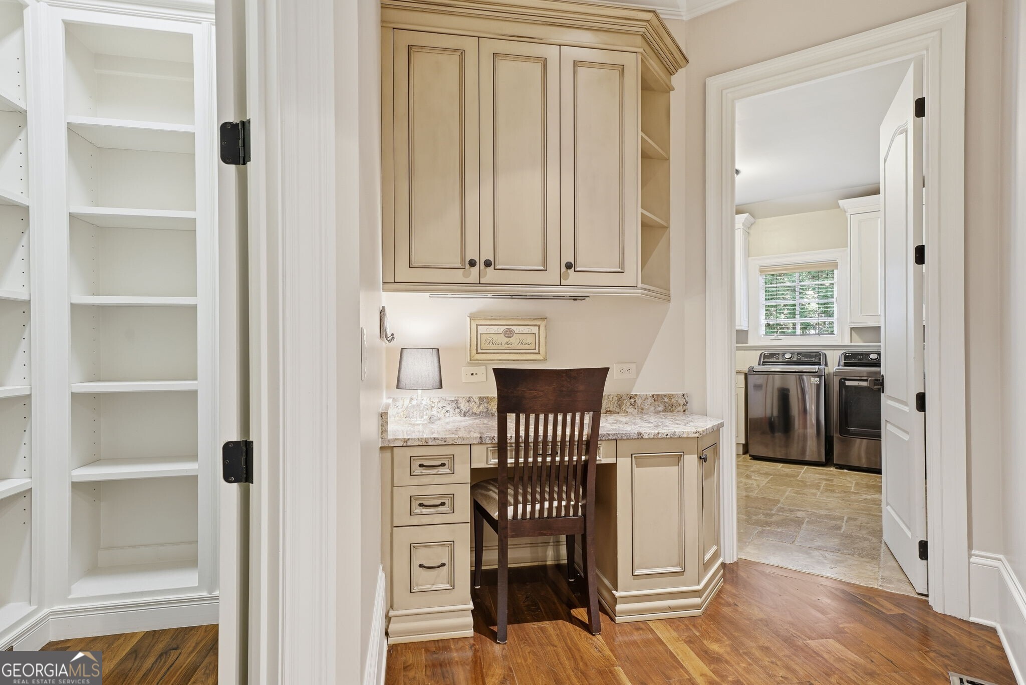 841 Camden Park Court NE