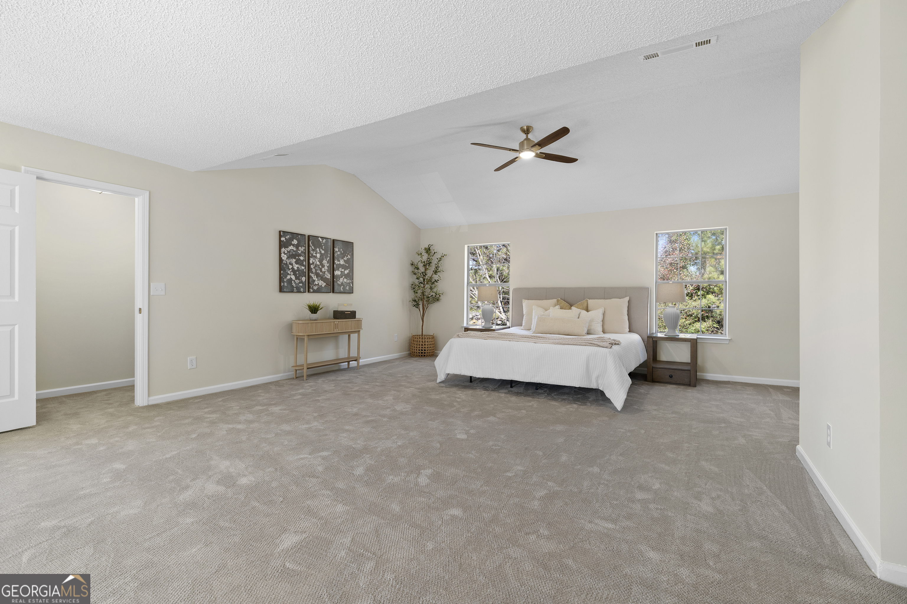 6856 Hill Creek Cove