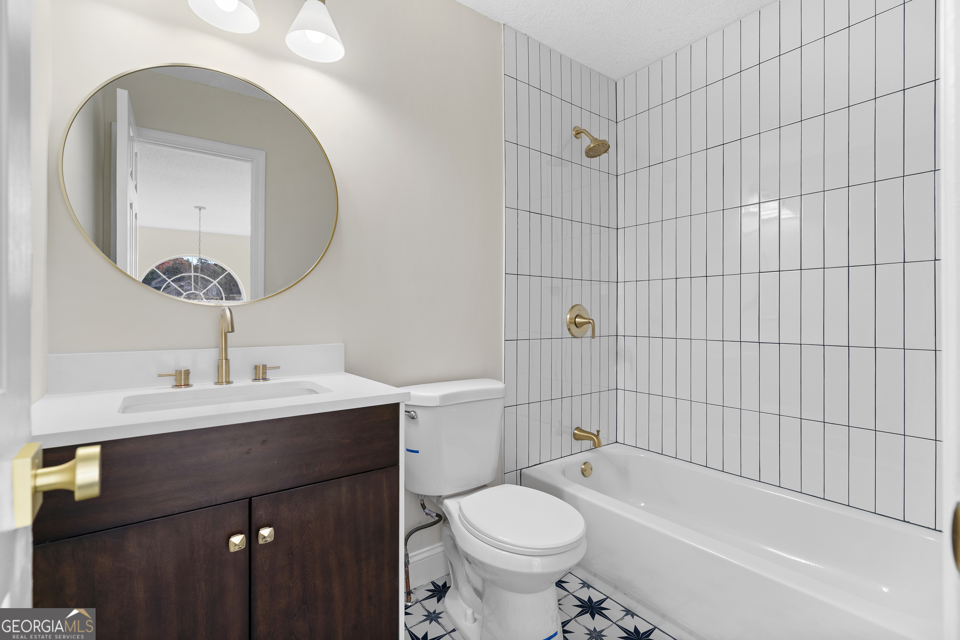 6856 Hill Creek Cove