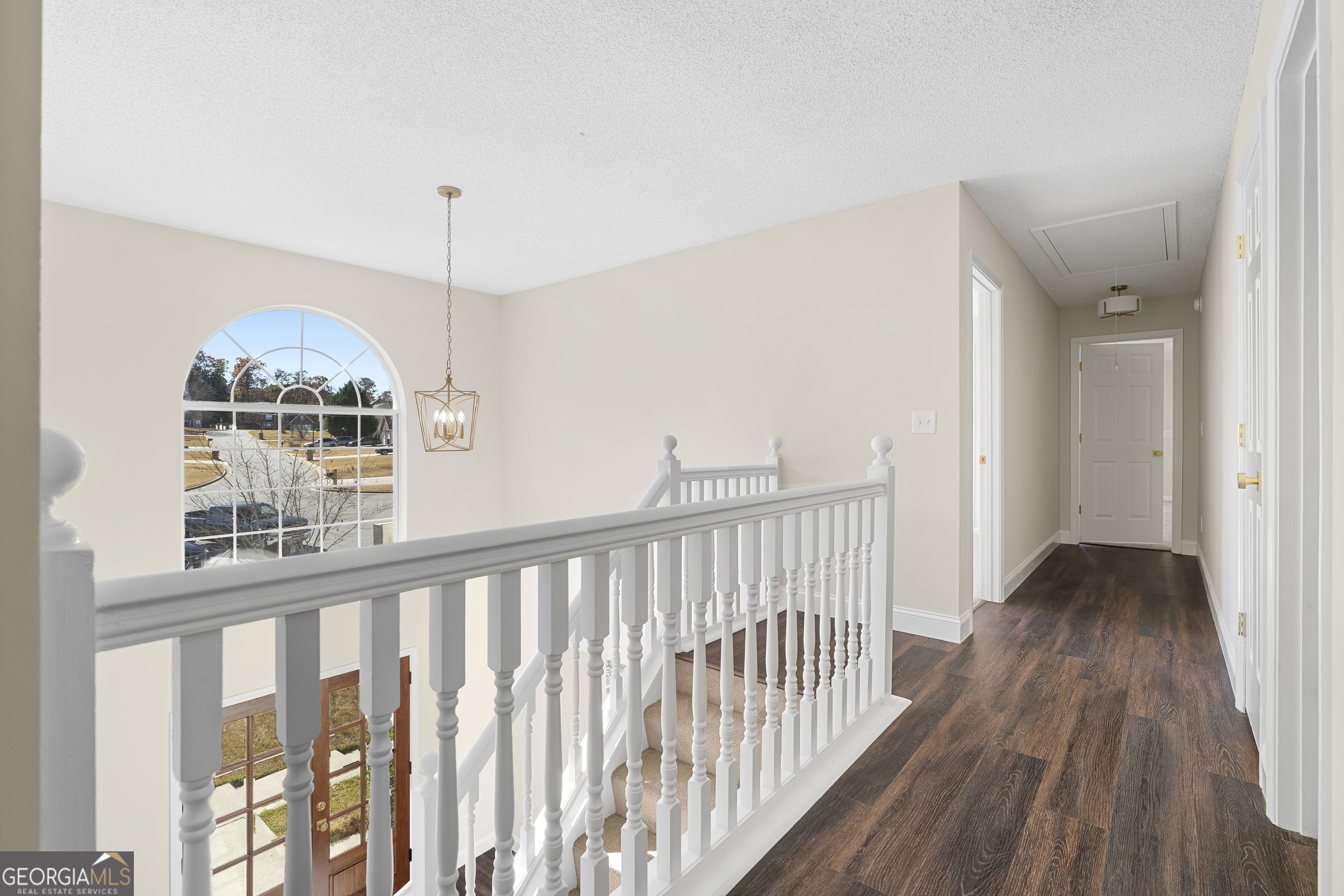 6856 Hill Creek Cove