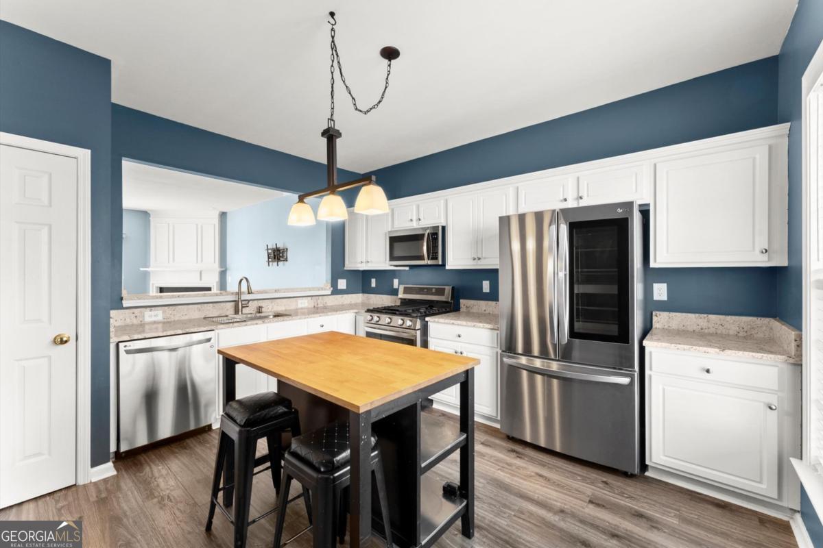 3301 Lathenview Court