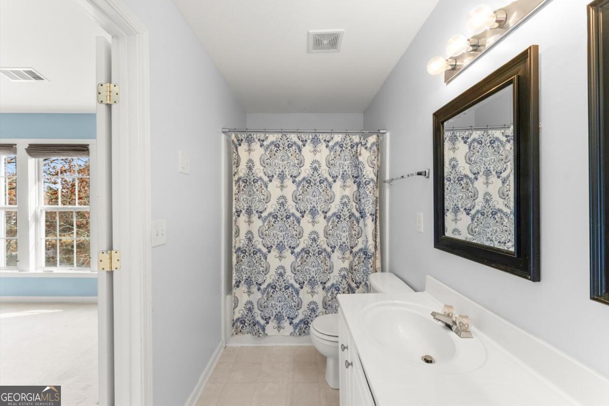 3301 Lathenview Court